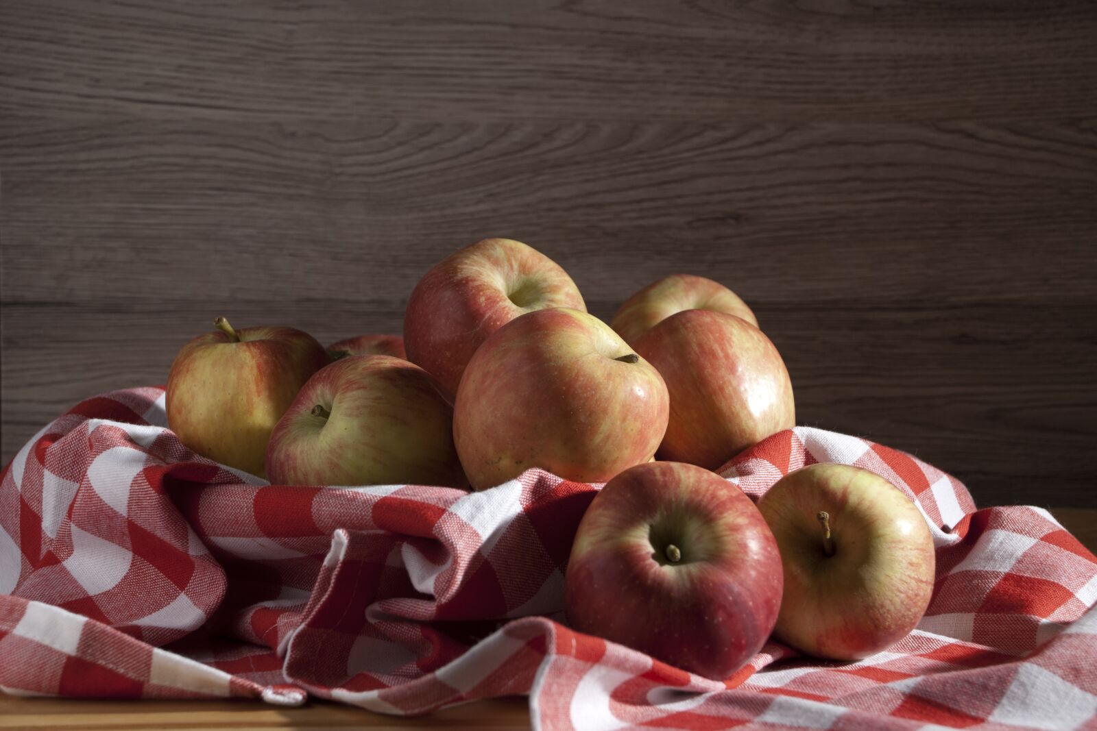 Nikon D80 sample photo. Apples, food, healthy photography