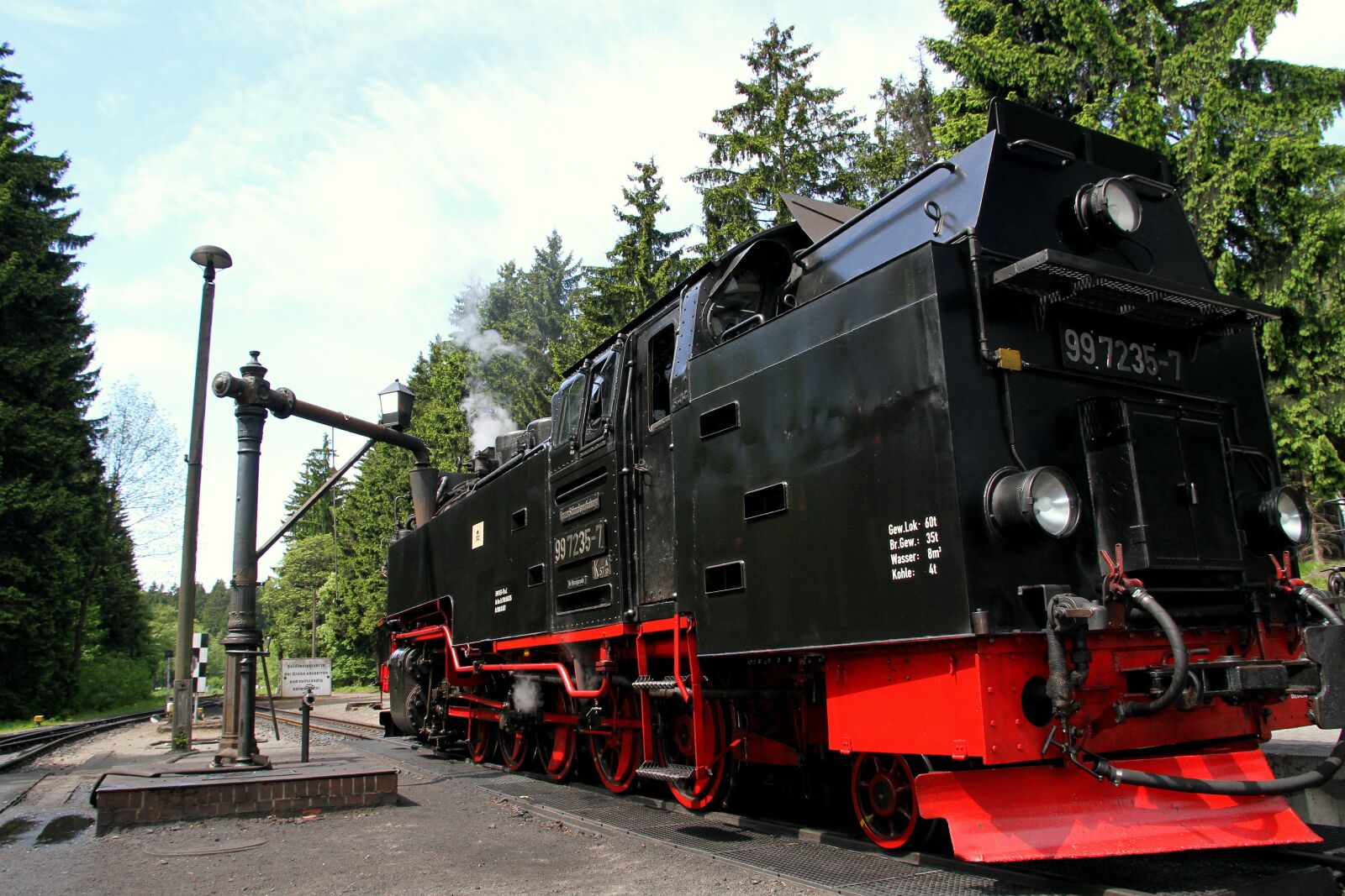 Canon EOS 7D sample photo. Care, steam locomotive, water photography