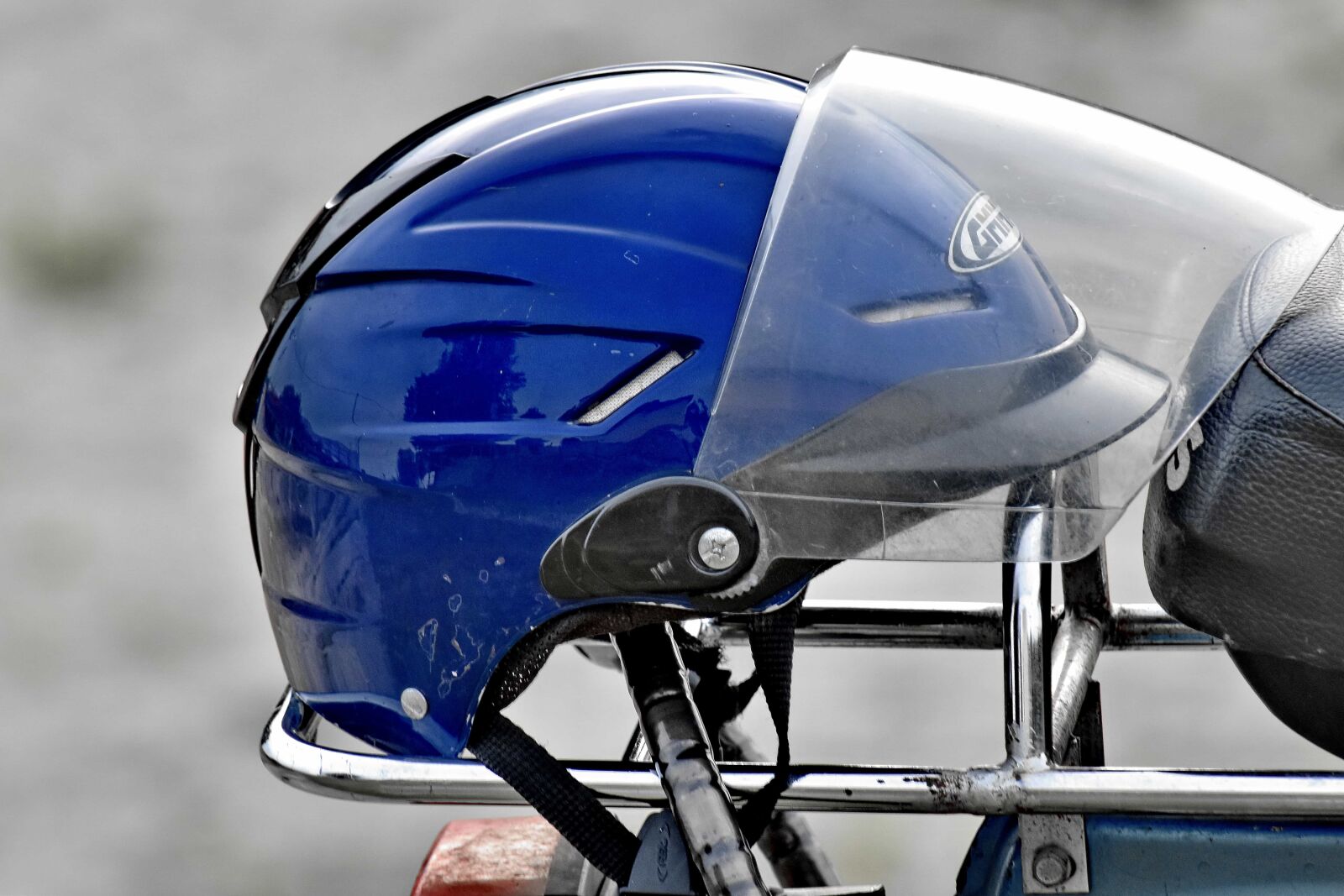 Nikon D5500 sample photo. Helmet, moped, motorcycle, plastic photography