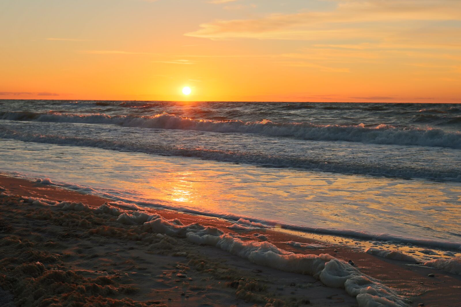 Canon EOS 70D + Canon EF 16-35mm F4L IS USM sample photo. Sunset, waters, sea photography