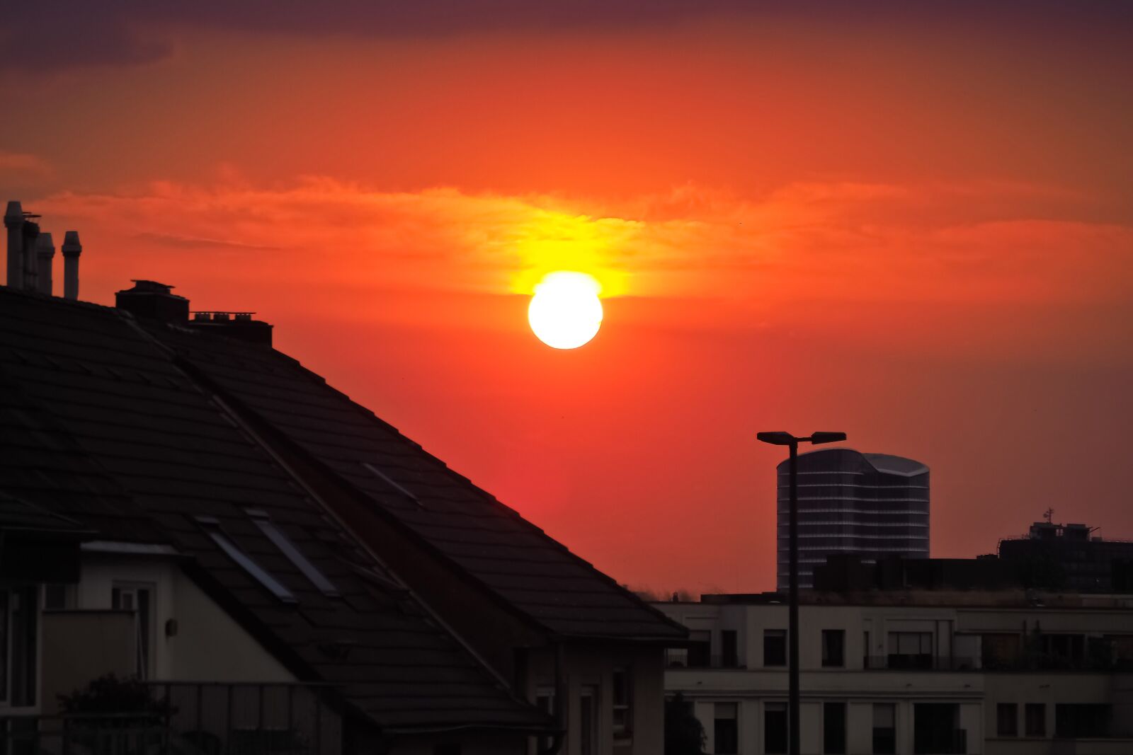 Olympus OM-D E-M10 sample photo. Sun, sunset, sky photography