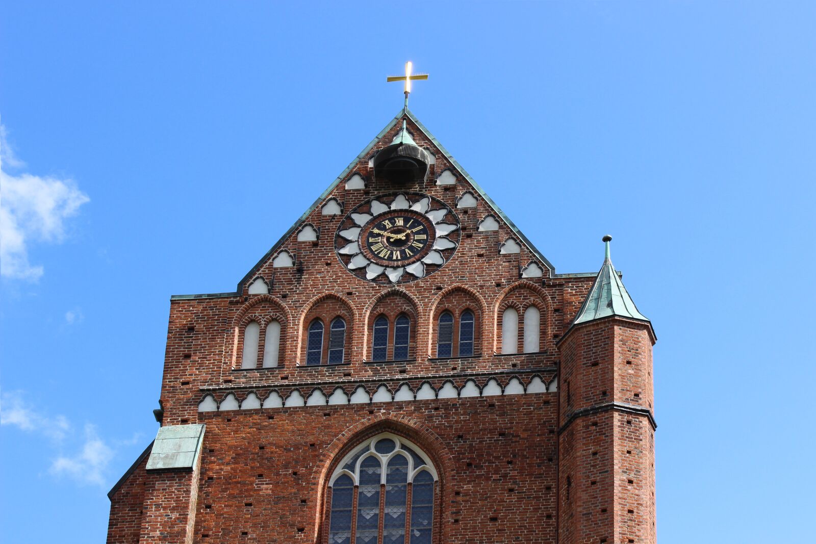 Canon EOS 600D (Rebel EOS T3i / EOS Kiss X5) sample photo. Doberan, münster, facade photography