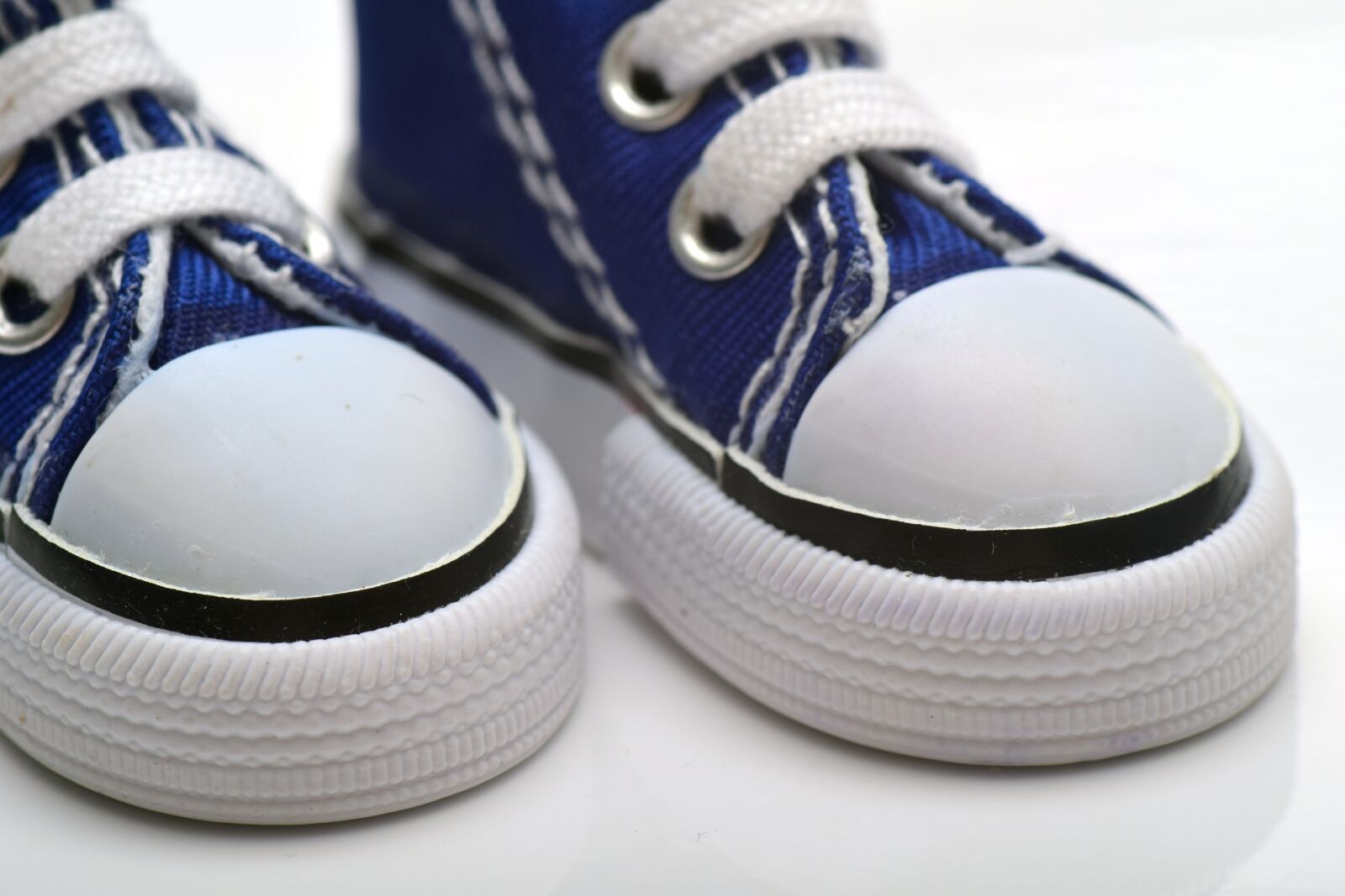 Nikon D3300 sample photo. Shoes, sneakers, sports shoes photography