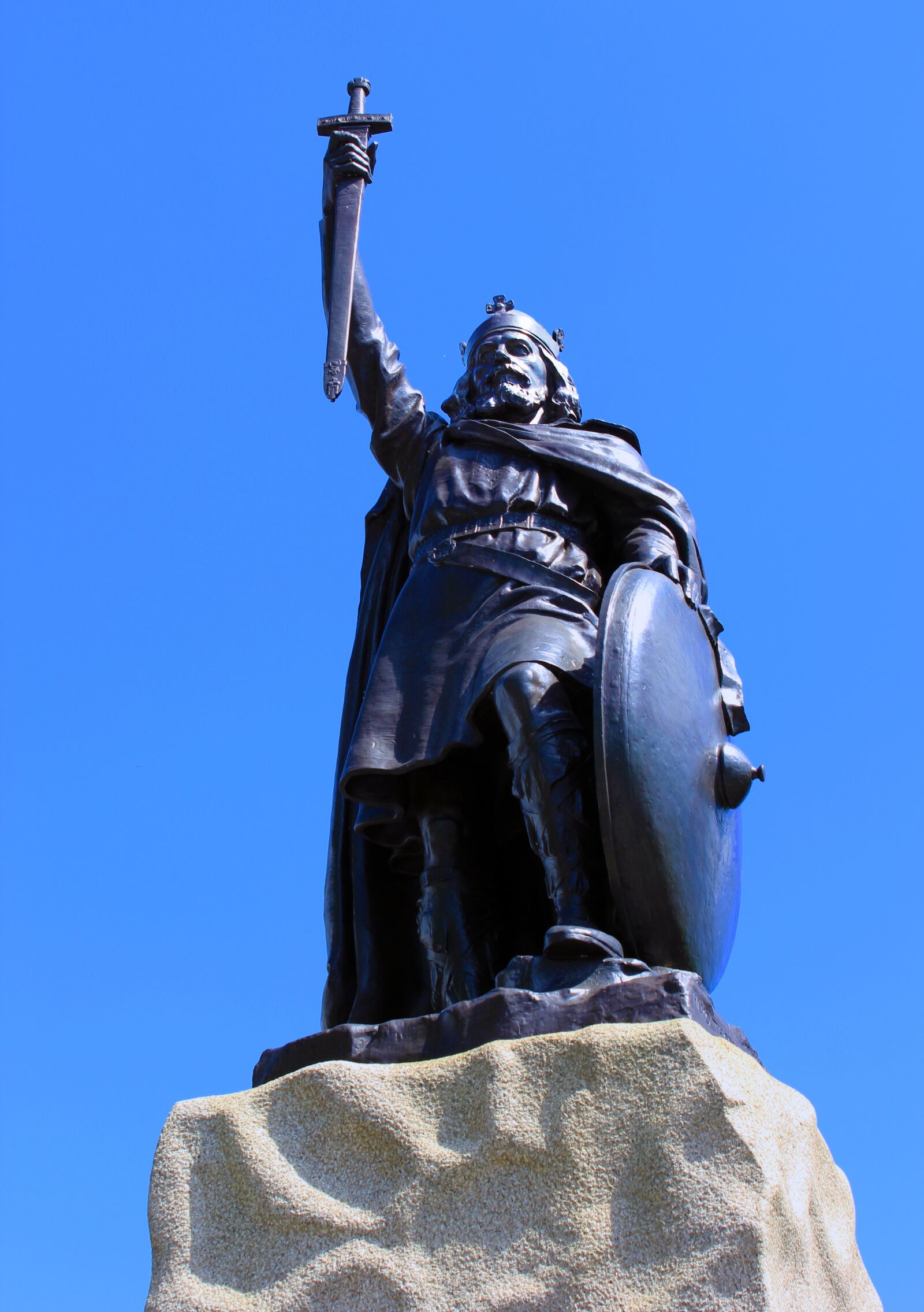 Canon EOS 60D sample photo. Statue, alfred, king alfred photography