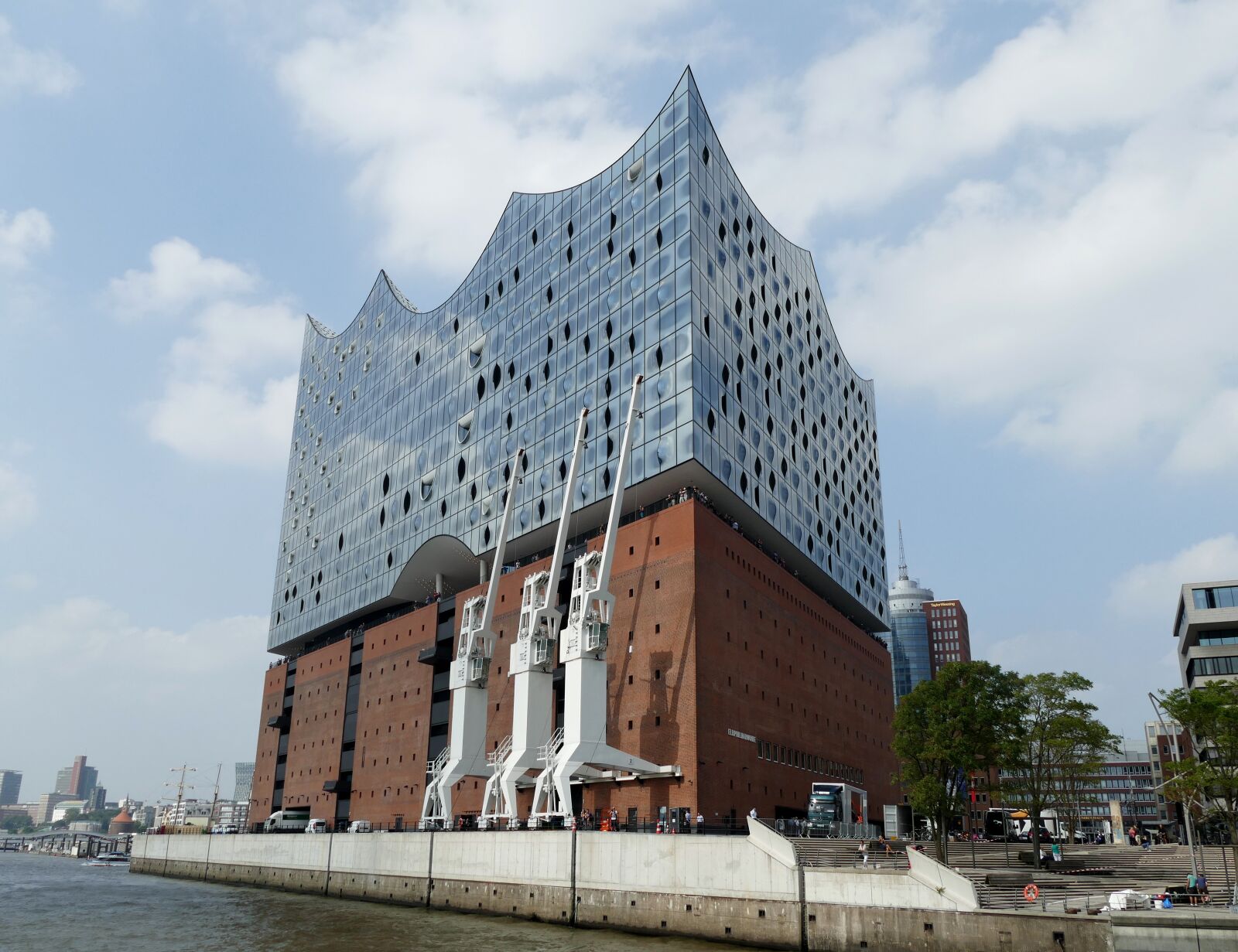 Panasonic Lumix DMC-FZ1000 sample photo. Elbe philharmonic hall, hamburg photography