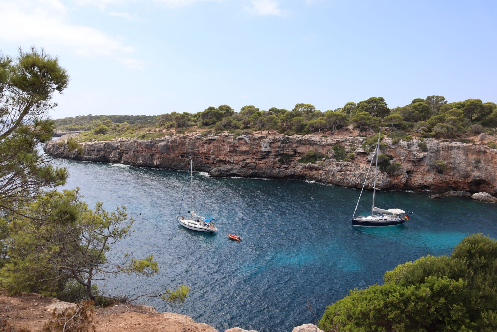 Canon EF-M 15-45mm F3.5-6.3 IS STM sample photo. Boats, sail boats, sailing photography