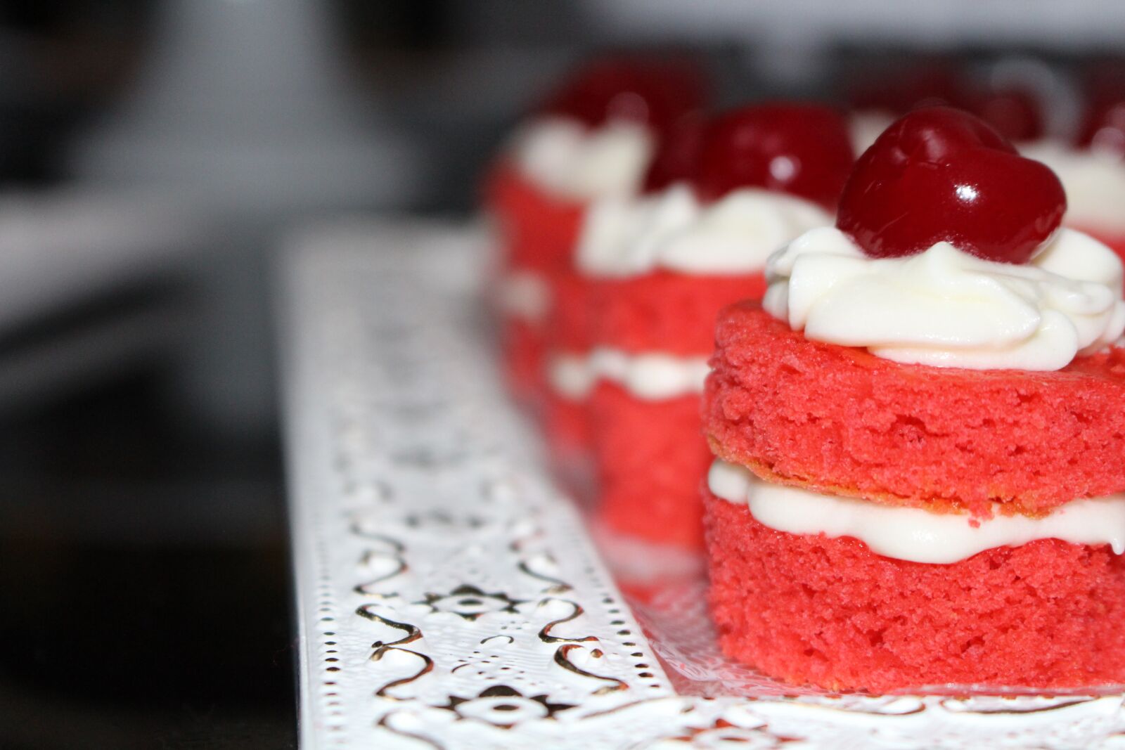 Canon EOS 700D (EOS Rebel T5i / EOS Kiss X7i) sample photo. Cake, sweet, redevelvet photography