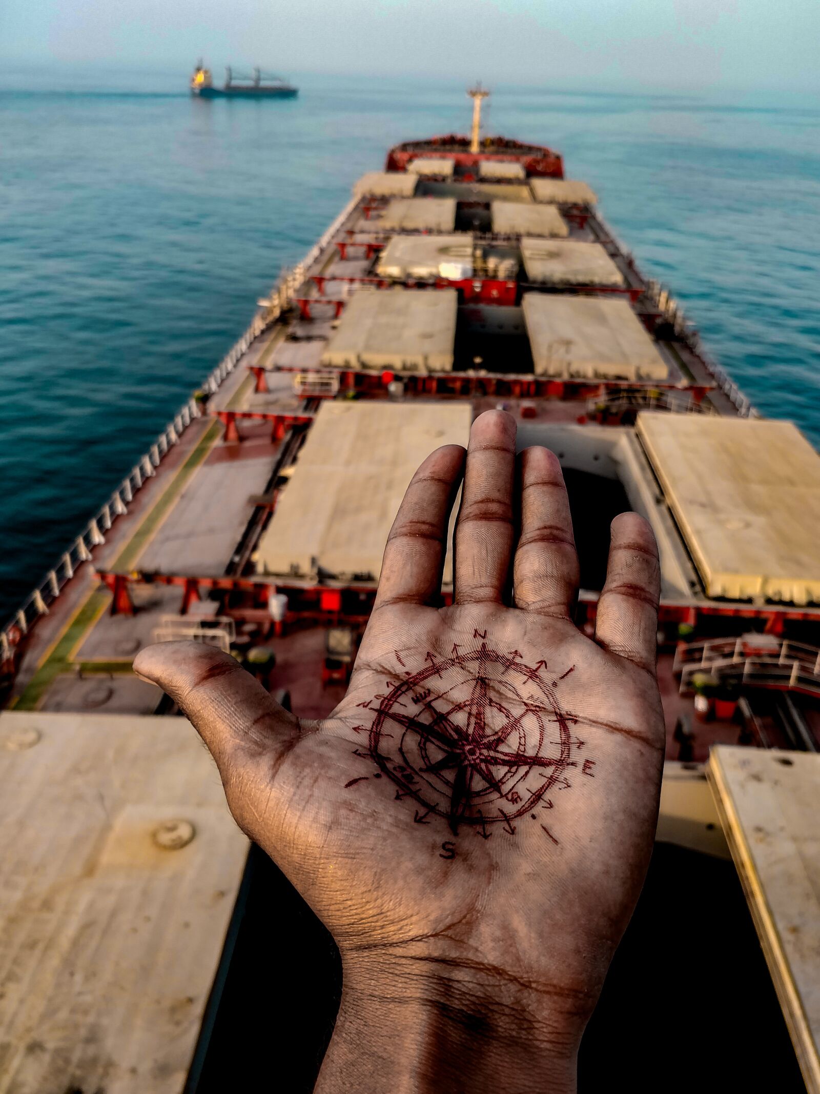 OnePlus 5 sample photo. Compass, true north, ship photography
