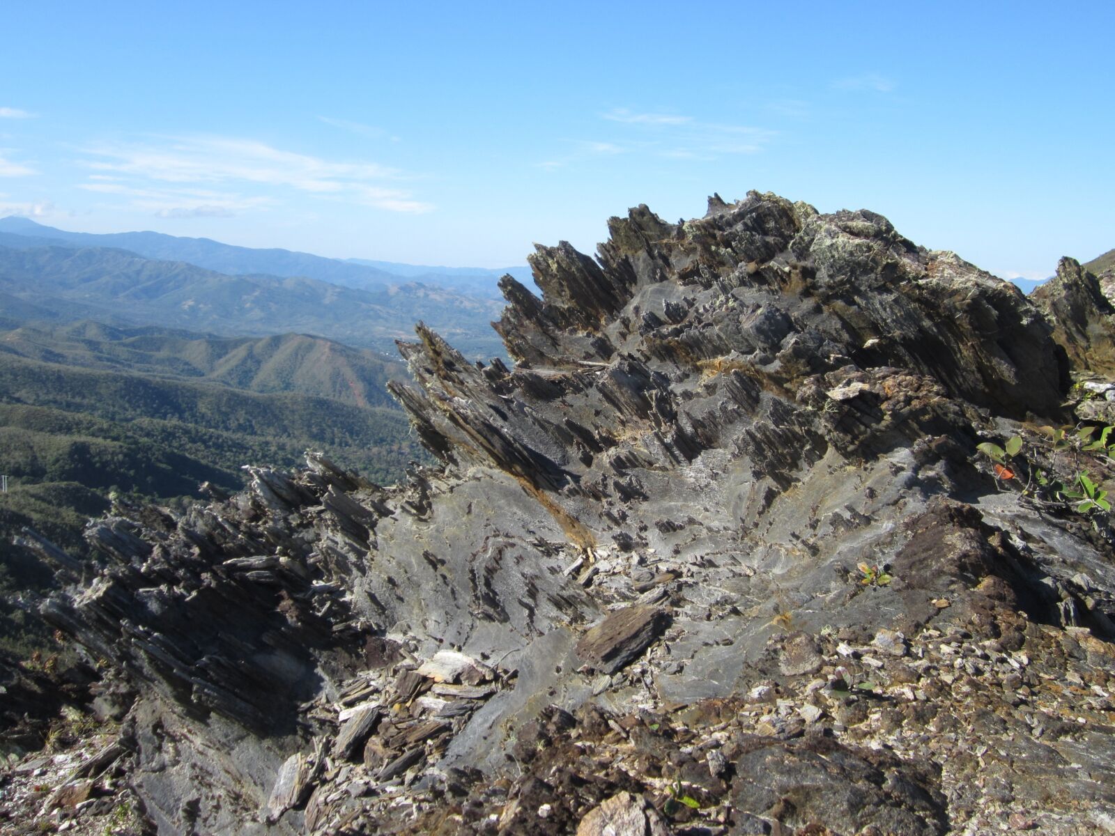 Canon PowerShot ELPH 100 HS (IXUS 115 HS / IXY 210F) sample photo. New caledonia, mountain, mountains photography