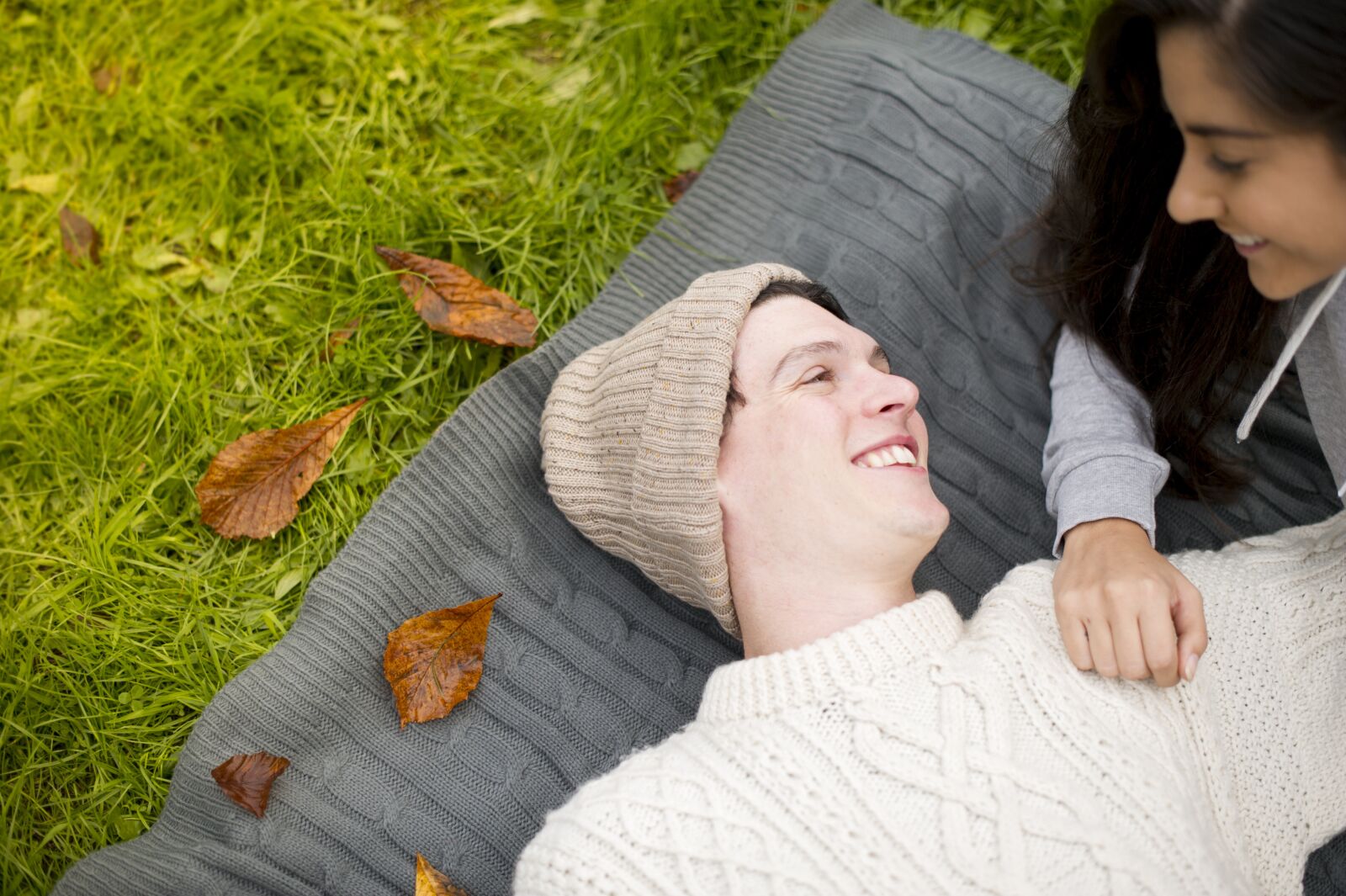 Nikon D3S sample photo. Love, couple, autumn photography