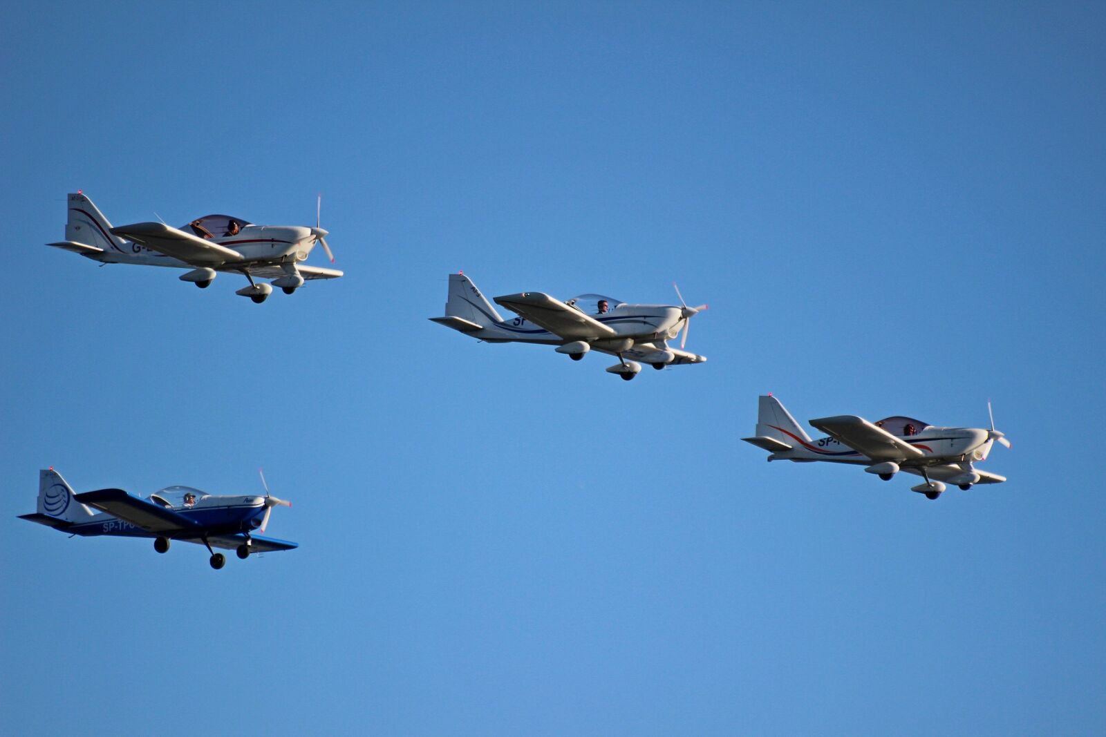 Canon EOS 600D (Rebel EOS T3i / EOS Kiss X5) sample photo. Aviation, airshow, aircraft photography