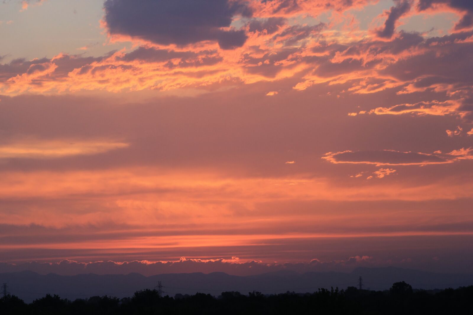 Canon EOS 1100D (EOS Rebel T3 / EOS Kiss X50) sample photo. Sunset, clouds, horizon photography