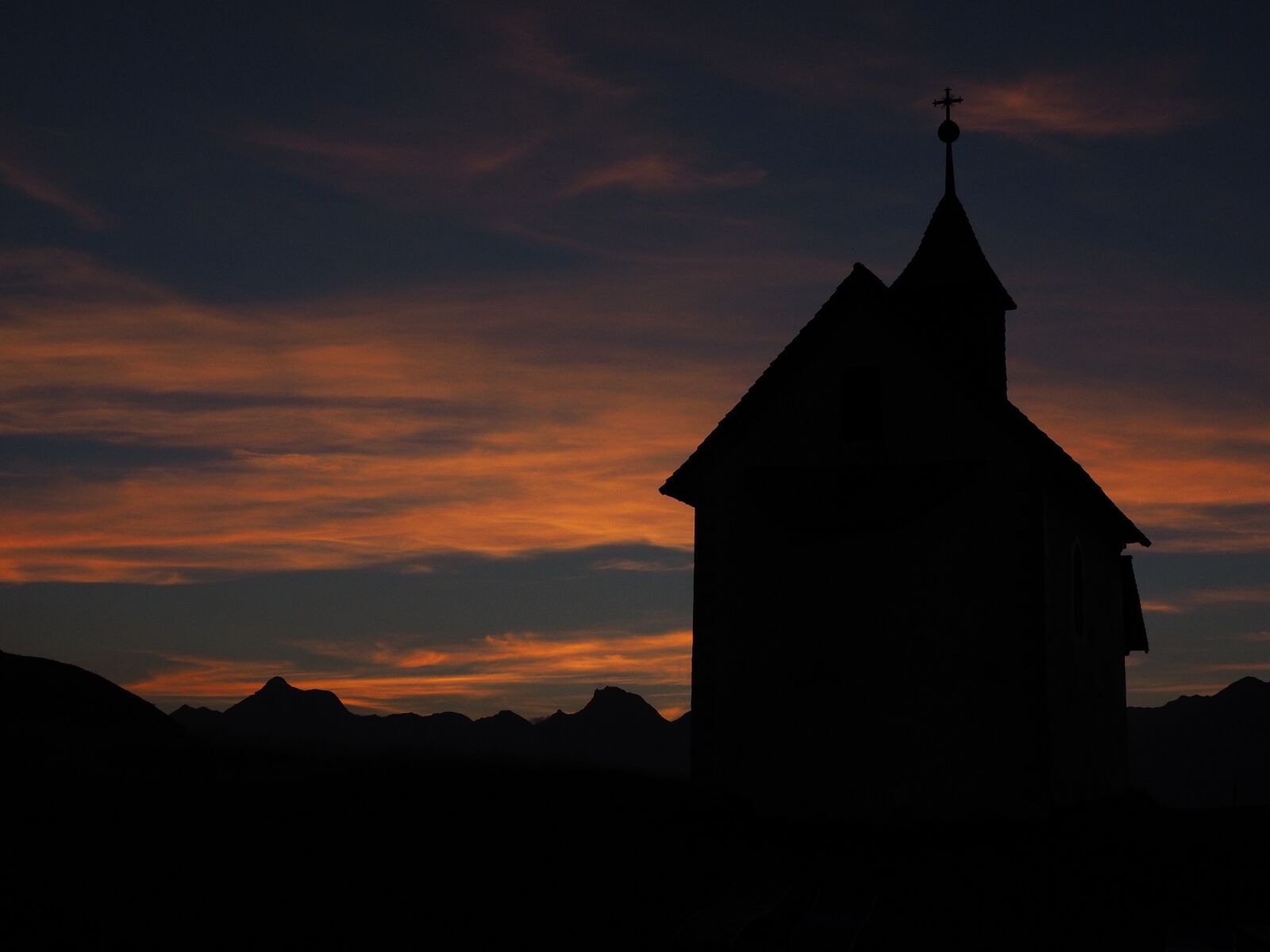 Olympus M.Zuiko Digital ED 12-40mm F2.8 Pro sample photo. Chapel, church, jaufenpass photography