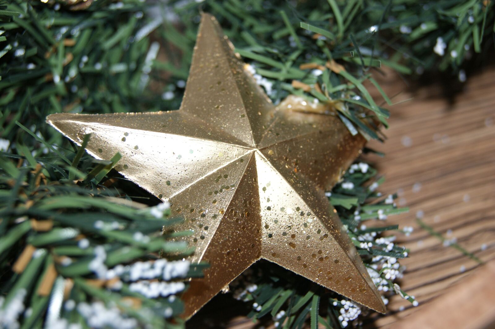 Sony Alpha DSLR-A350 sample photo. Star, new year's eve photography
