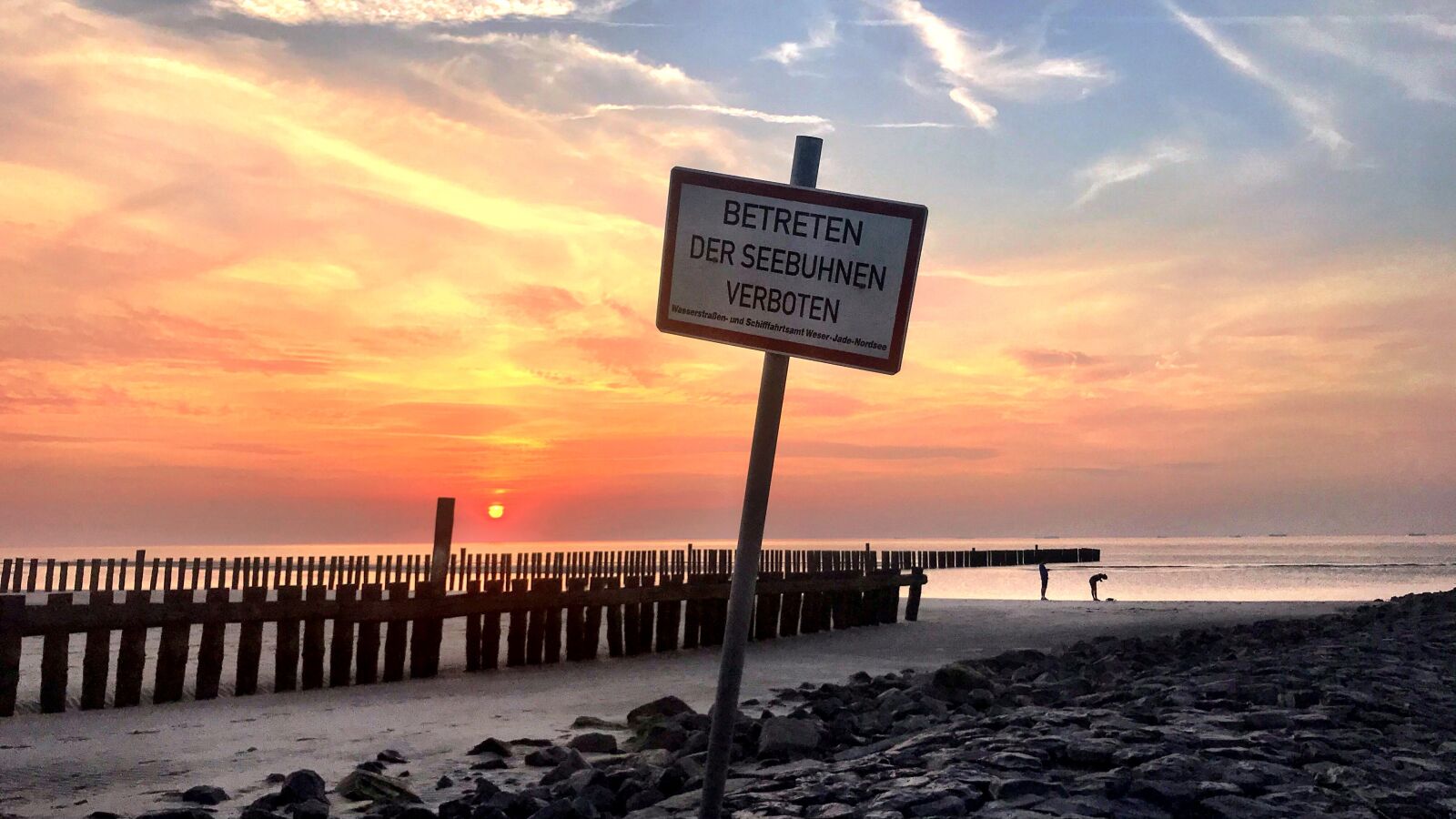 iPhone 7 back camera 3.99mm f/1.8 sample photo. Wangerooge, north sea, island photography