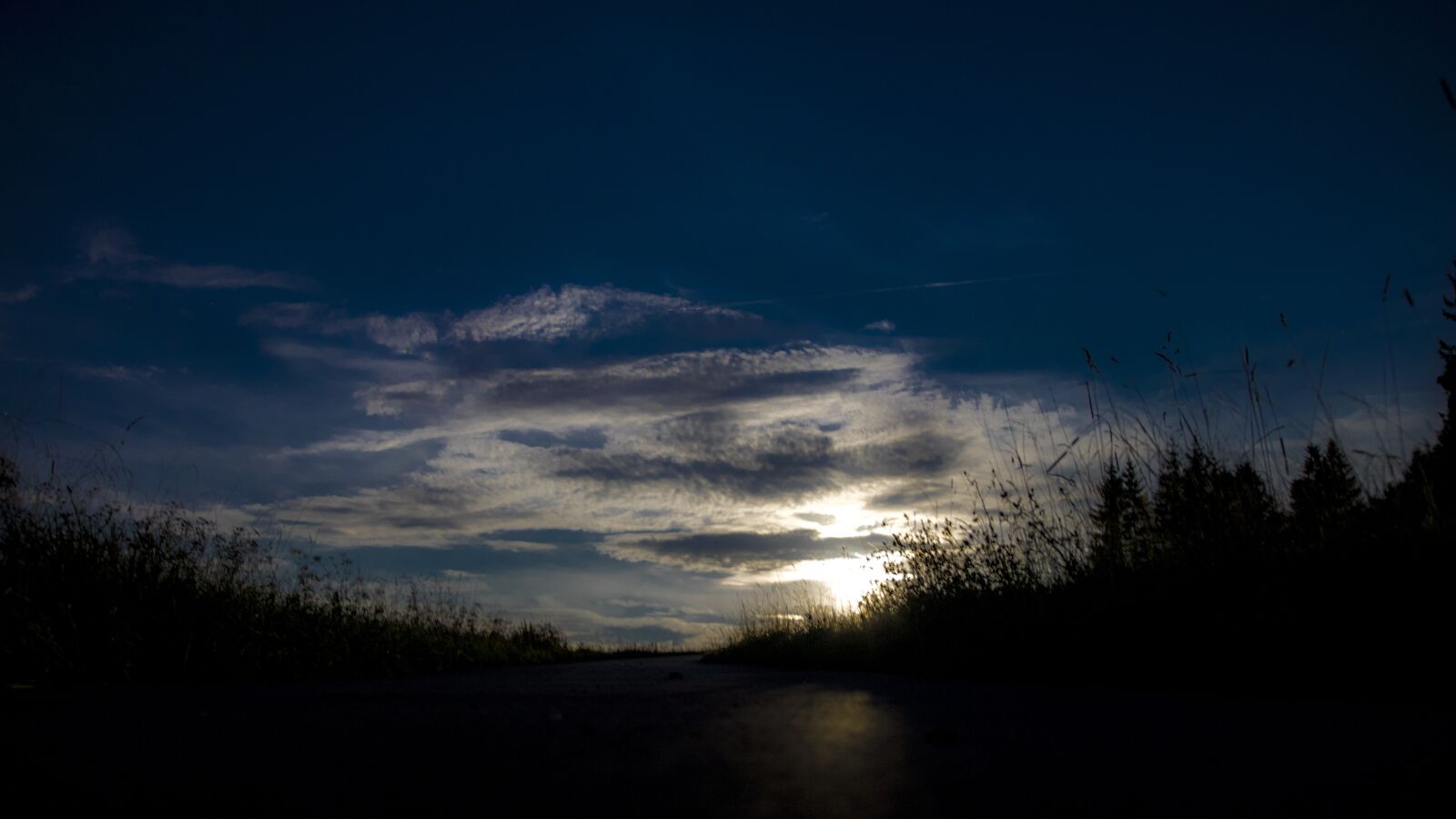 Canon 18-35mm F1.8 DC HSM | Art 013 sample photo. Moonrise kingdom, moon, night photography