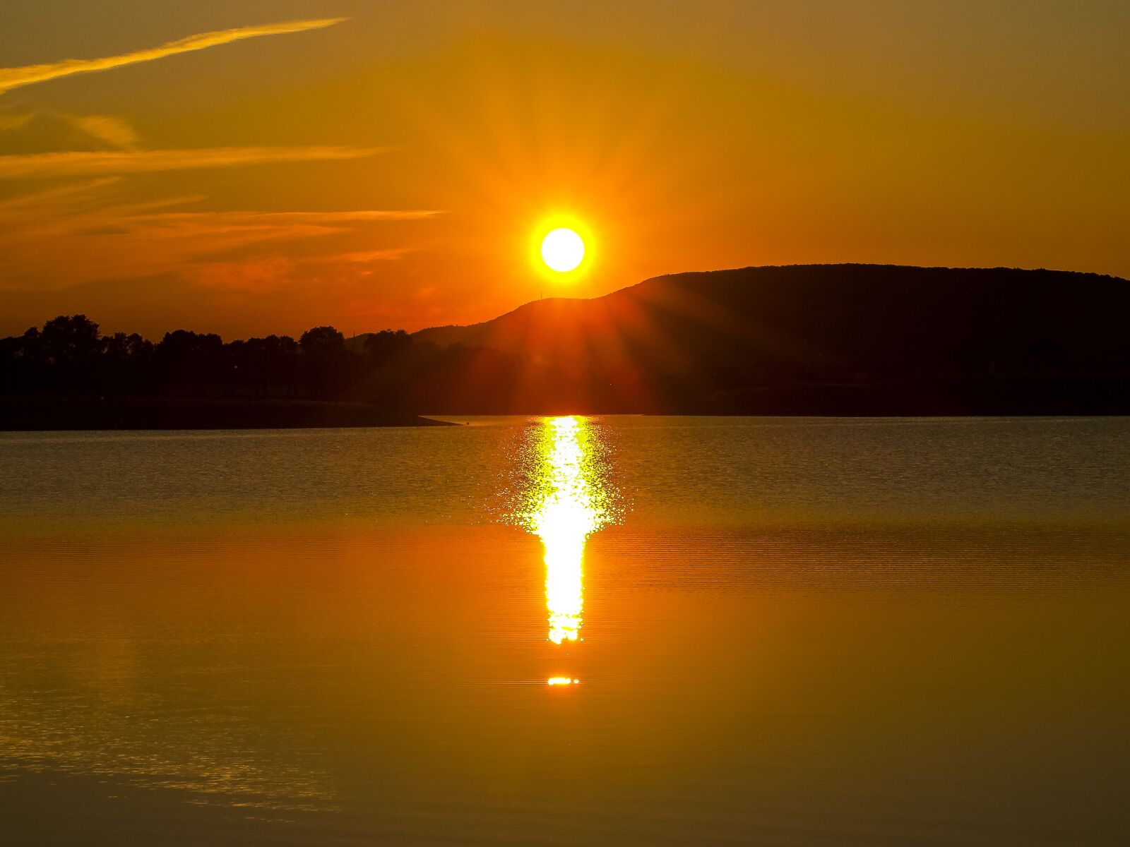 Olympus E-3 sample photo. Gravel pond, pond, water photography