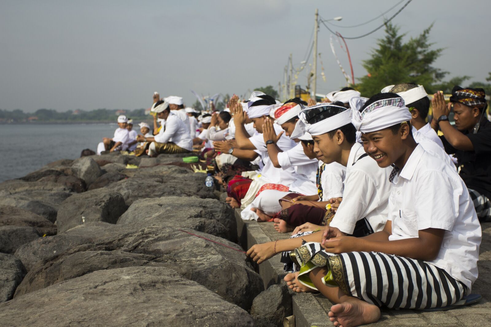 Canon EOS 60D + Canon EF 17-40mm F4L USM sample photo. Balinese, ceremonial, bali photography