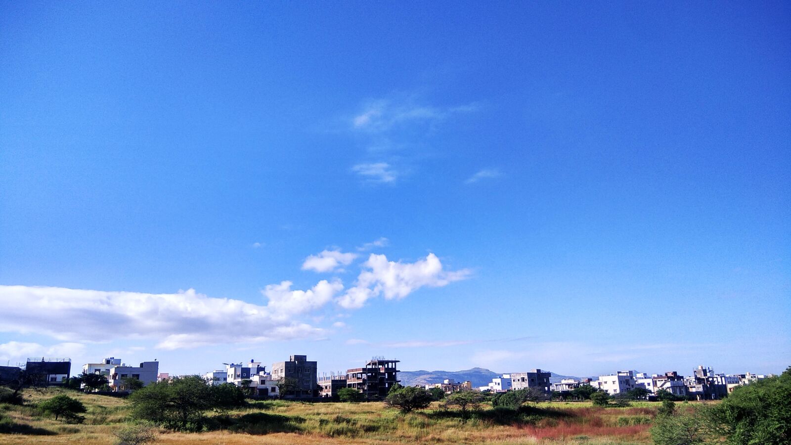 Xiaomi Redmi Note 4 sample photo. Sky, landscape, houses photography