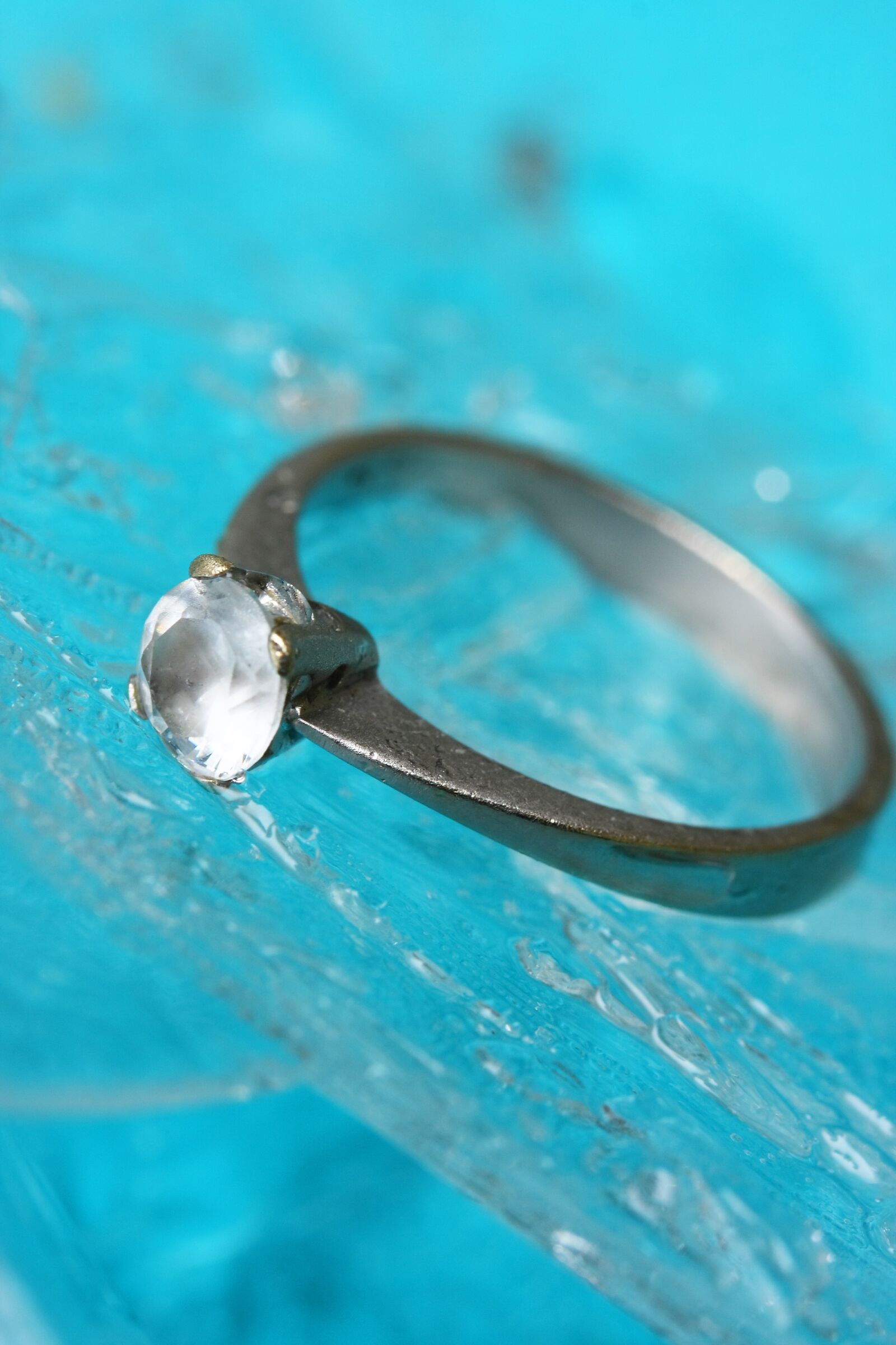 Canon EOS 40D sample photo. Ring, diamond, blue photography