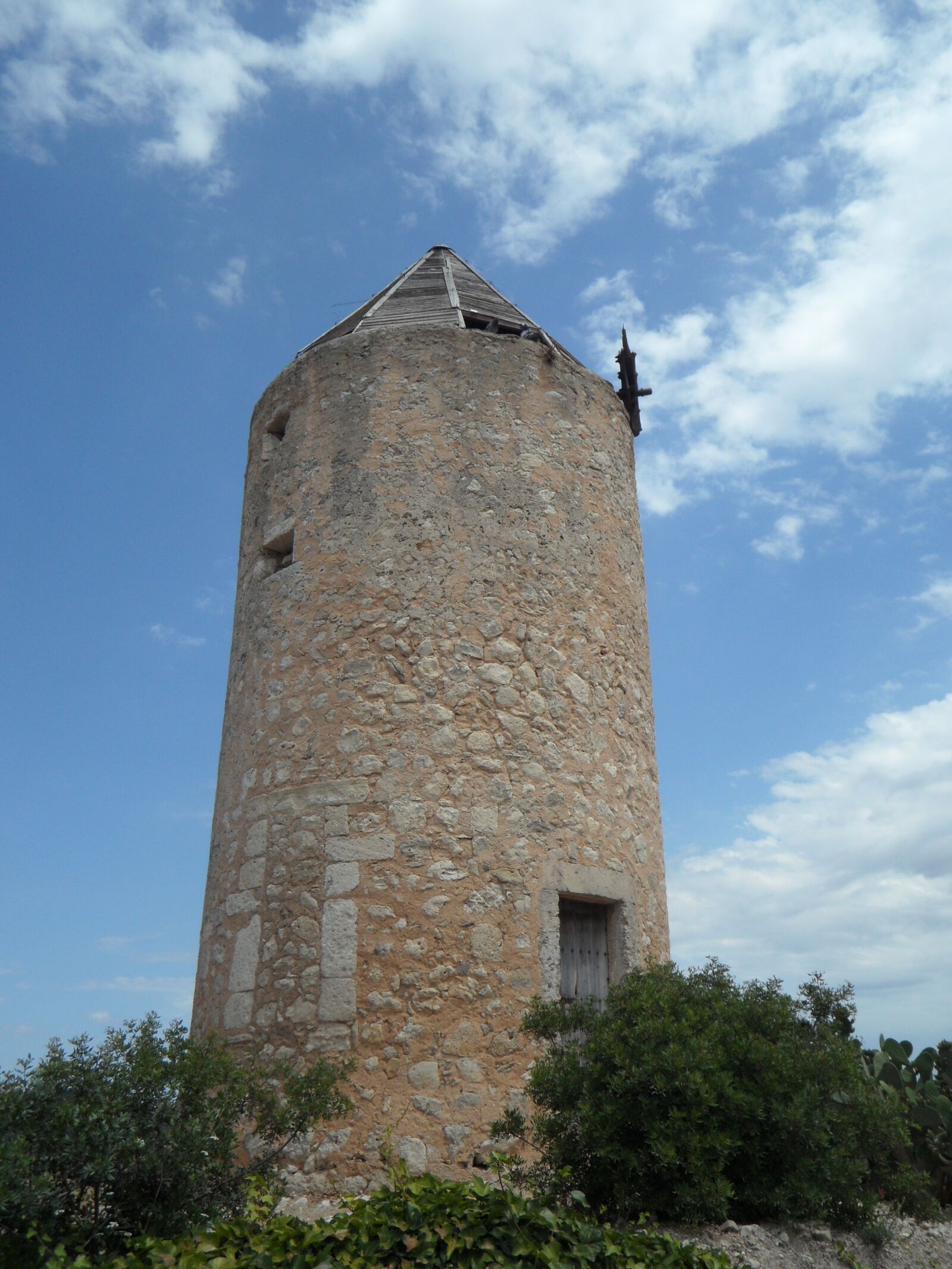 Samsung VLUU WB210, SAMSUNG WB210 sample photo. Old, old mill, windmill photography