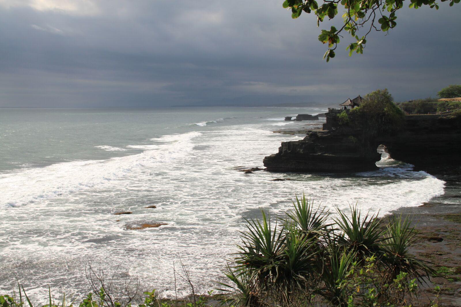 Canon EOS 500D (EOS Rebel T1i / EOS Kiss X3) sample photo. Water, coast, sea photography