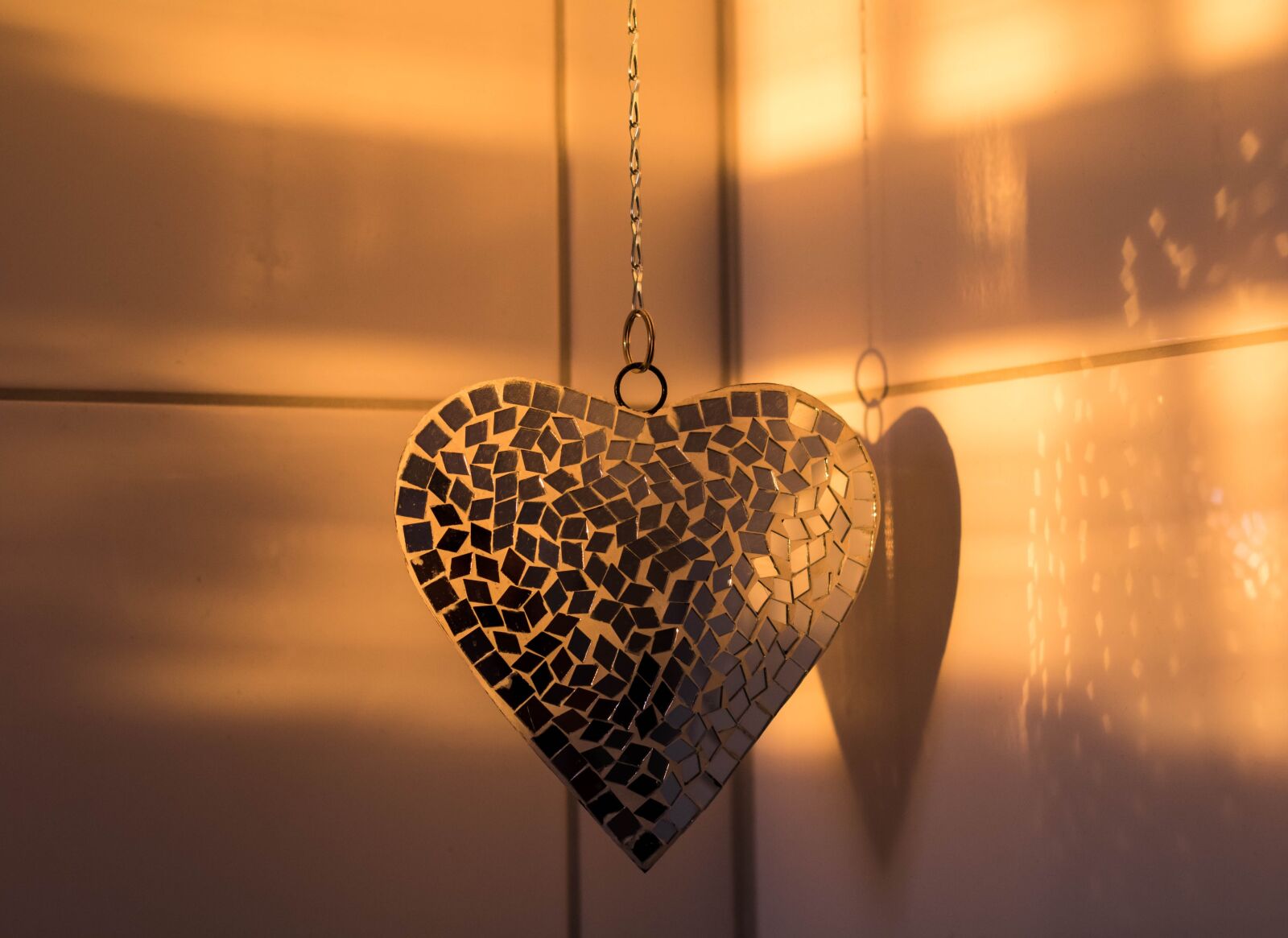 Canon EOS 750D (EOS Rebel T6i / EOS Kiss X8i) sample photo. Heart, klitzer, deco photography