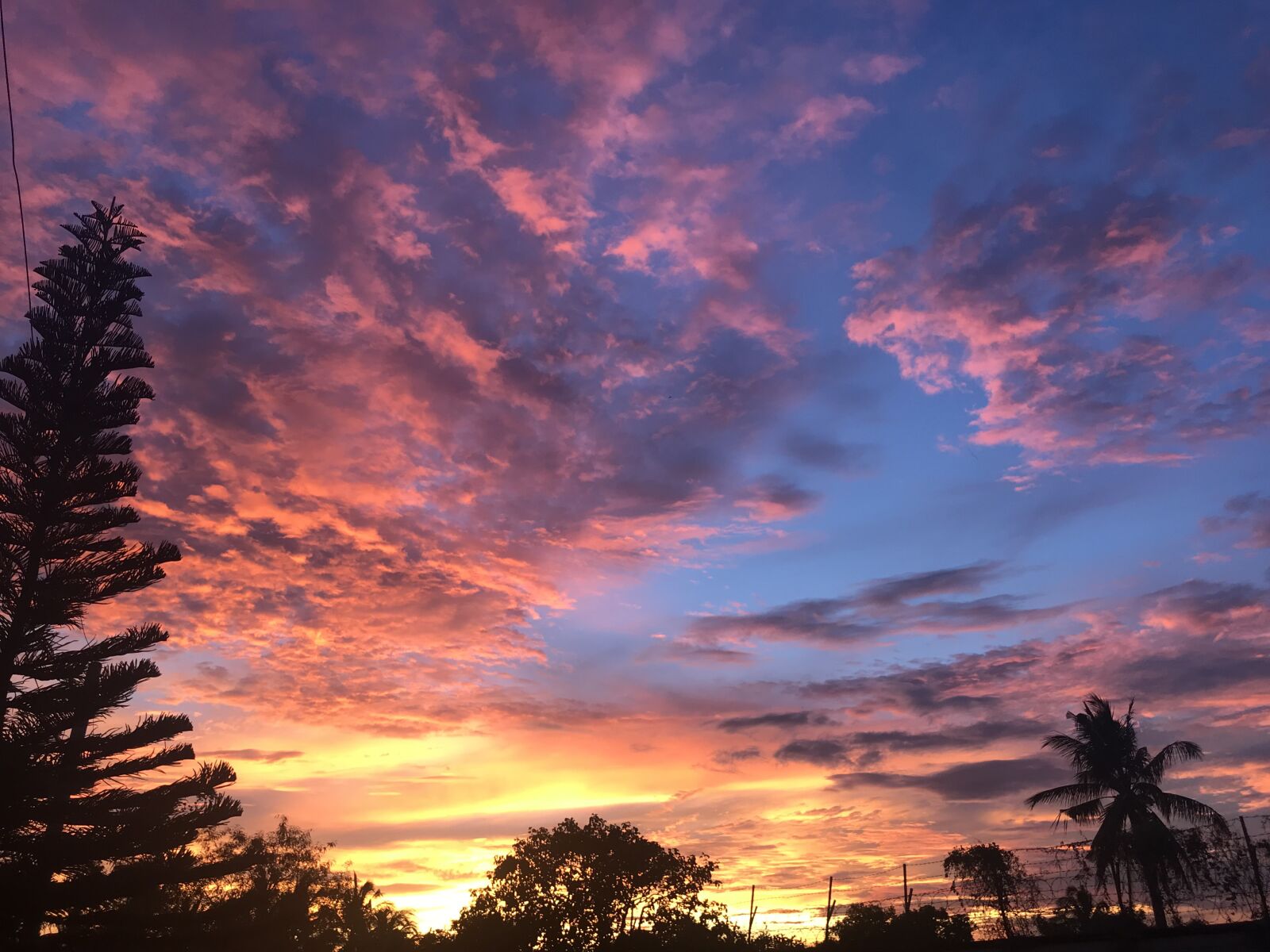 Apple iPhone 7 Plus sample photo. Sky, clouds, sunset photography