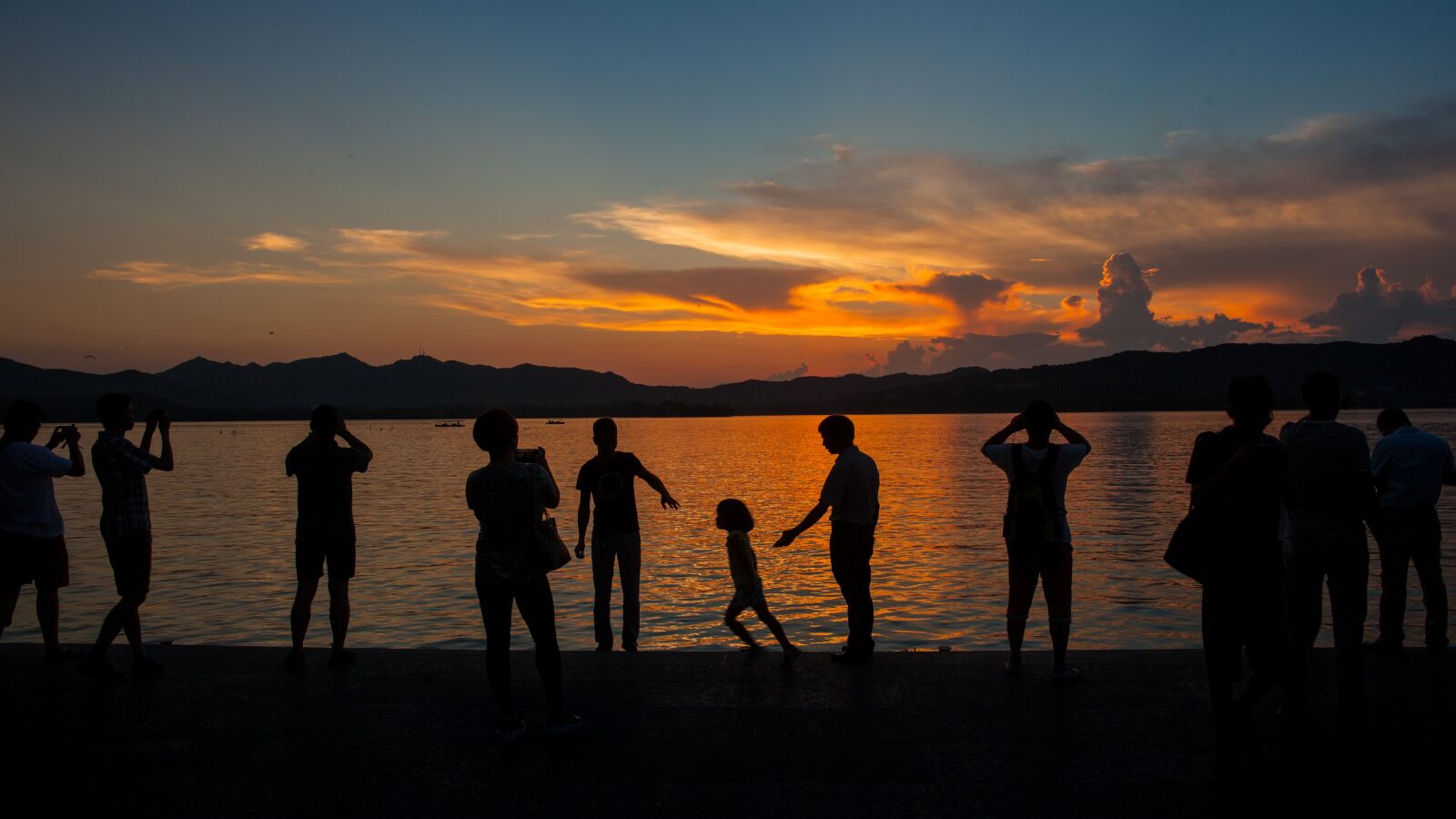 Canon EOS 5D Mark II sample photo. West lake, the scenery photography