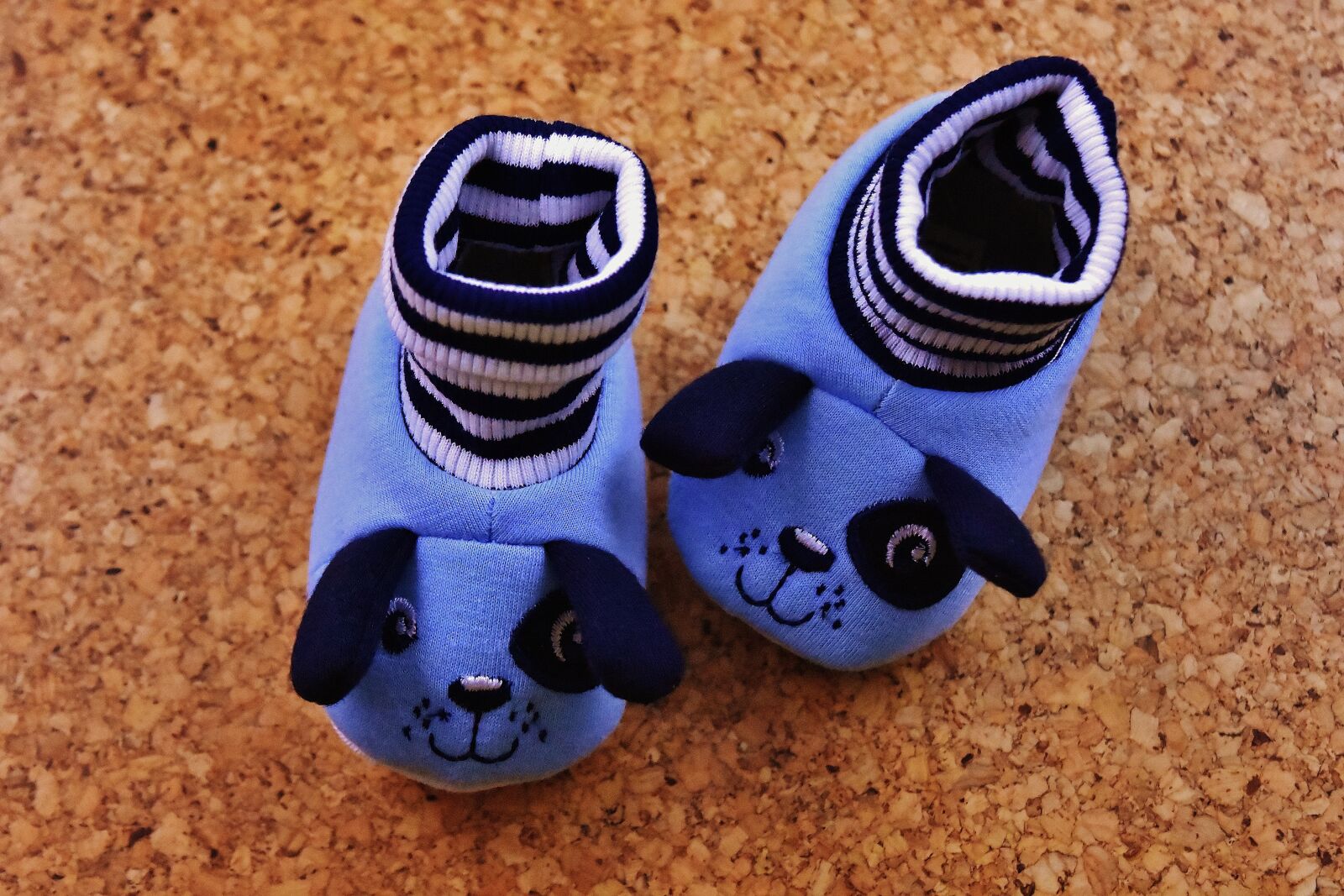 Nikon D7200 sample photo. Baby shoes, boy, blue photography