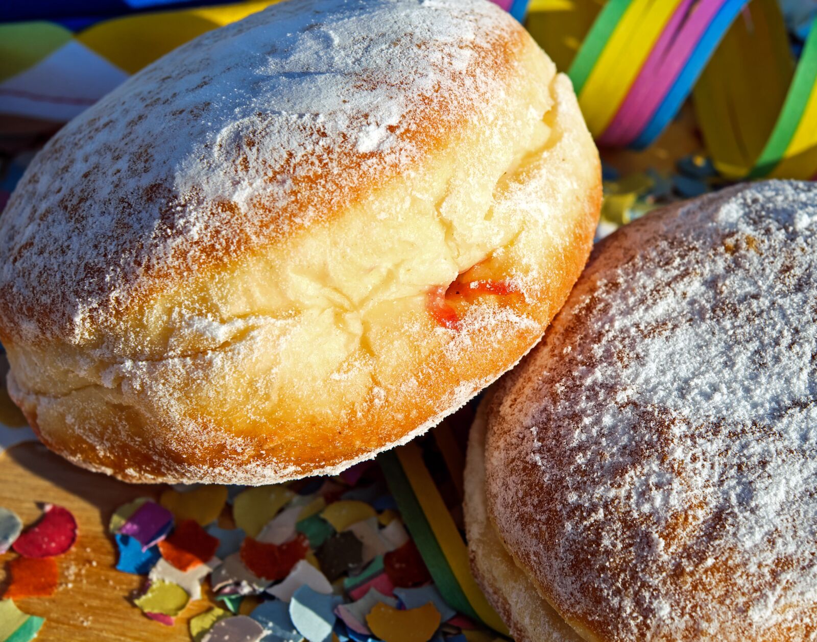 Fujifilm X-T10 + Fujifilm XF 35mm F1.4 R sample photo. Donut, berlin, food photography