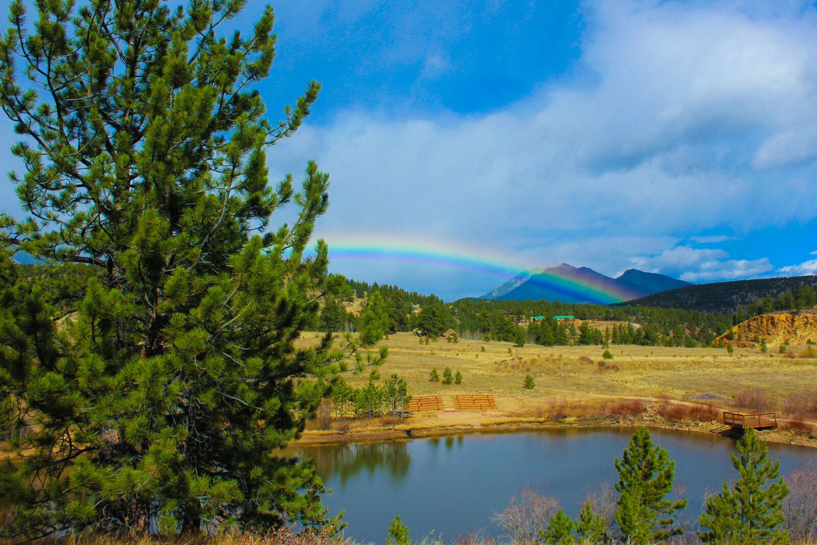 Canon EOS 1200D (EOS Rebel T5 / EOS Kiss X70 / EOS Hi) sample photo. Rainbow, colorado, water photography
