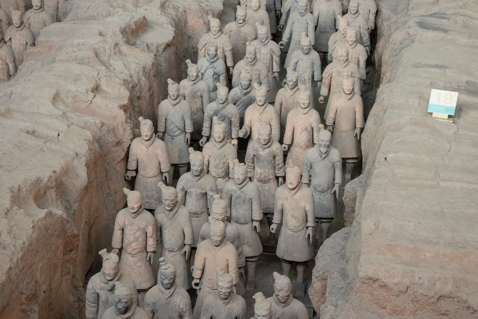 Canon EOS 200D (EOS Rebel SL2 / EOS Kiss X9) sample photo. China, xi'an, terracotta photography