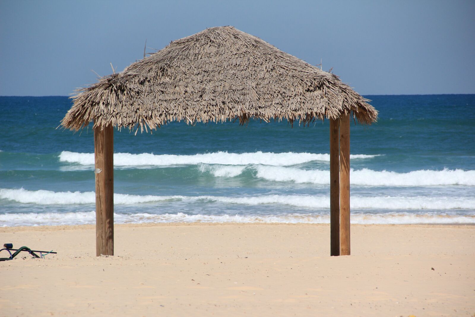 Canon EOS 600D (Rebel EOS T3i / EOS Kiss X5) sample photo. Beach, sand, ocean photography