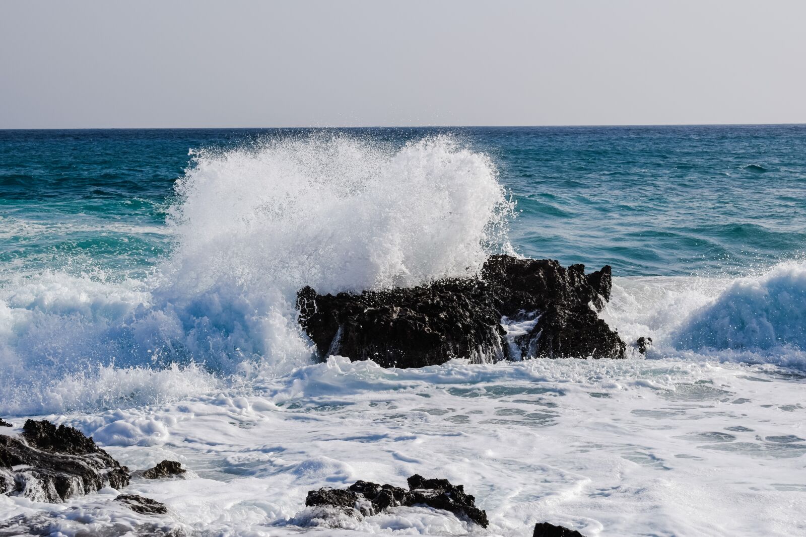 Nikon D3300 sample photo. Waves, rocky coast, sea photography