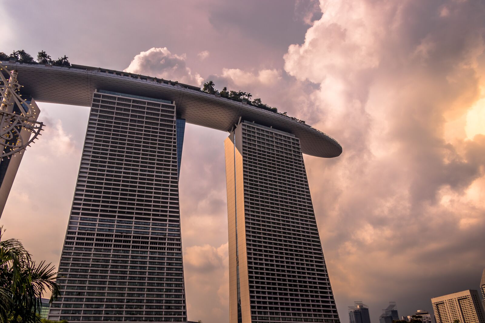 Canon EF-S 18-135mm F3.5-5.6 IS USM sample photo. Singapore, hotel, travel photography