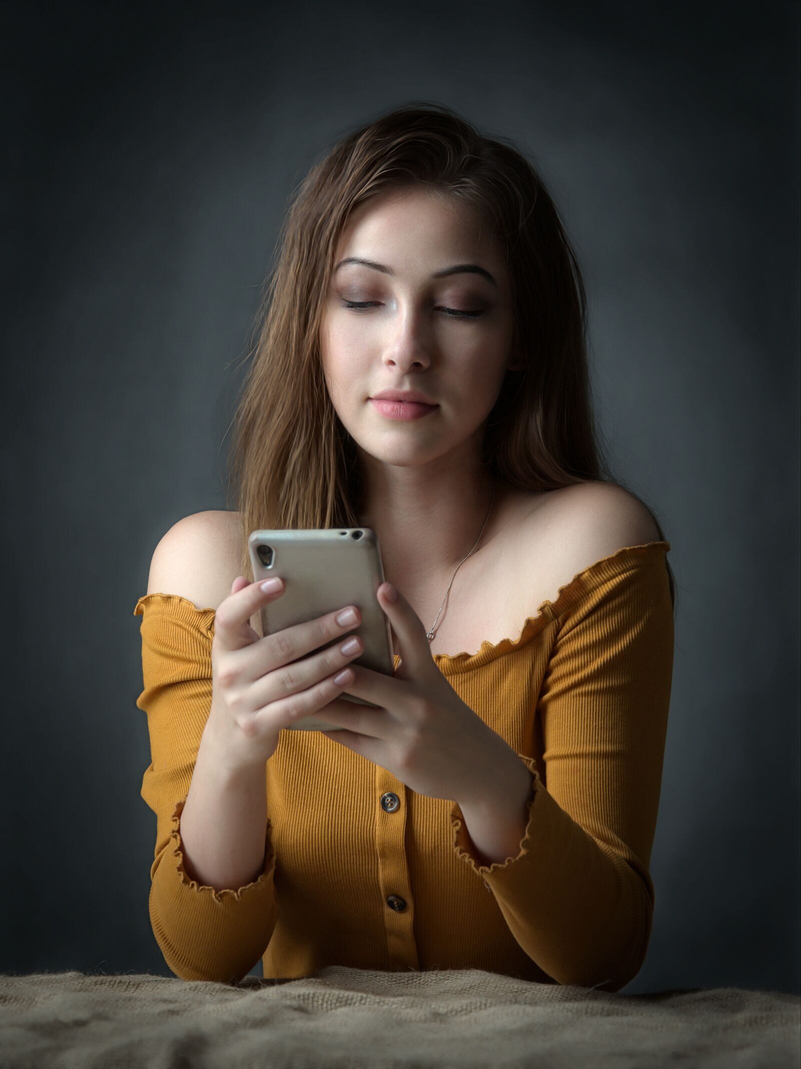 Nikon D7000 sample photo. Girl, phone, smartphone photography