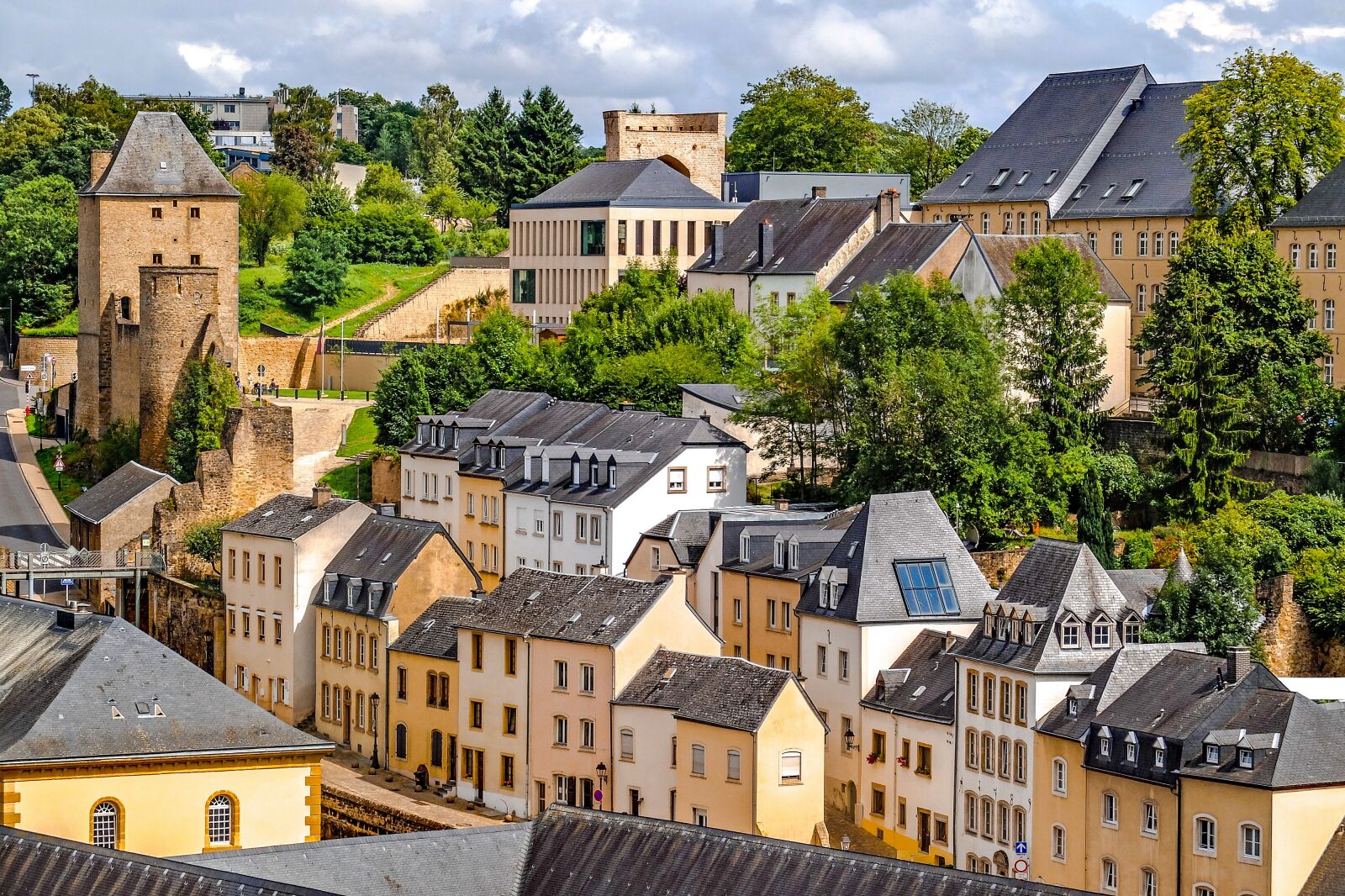 Fujifilm X30 sample photo. Luxembourg, city, landscape photography