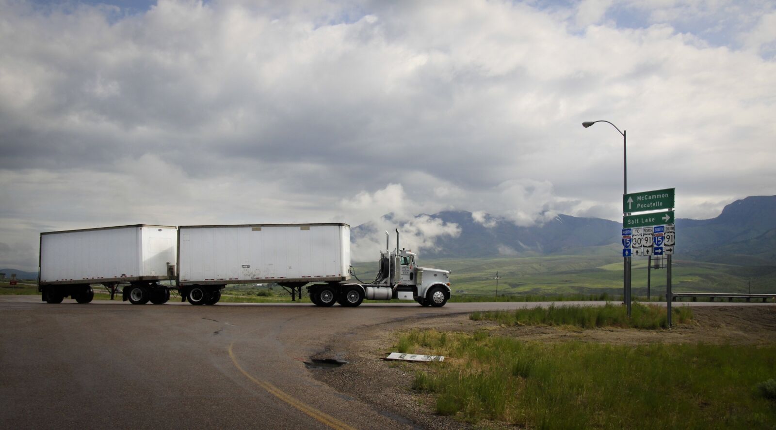 Canon EOS 50D sample photo. Semi truck, truck, double photography