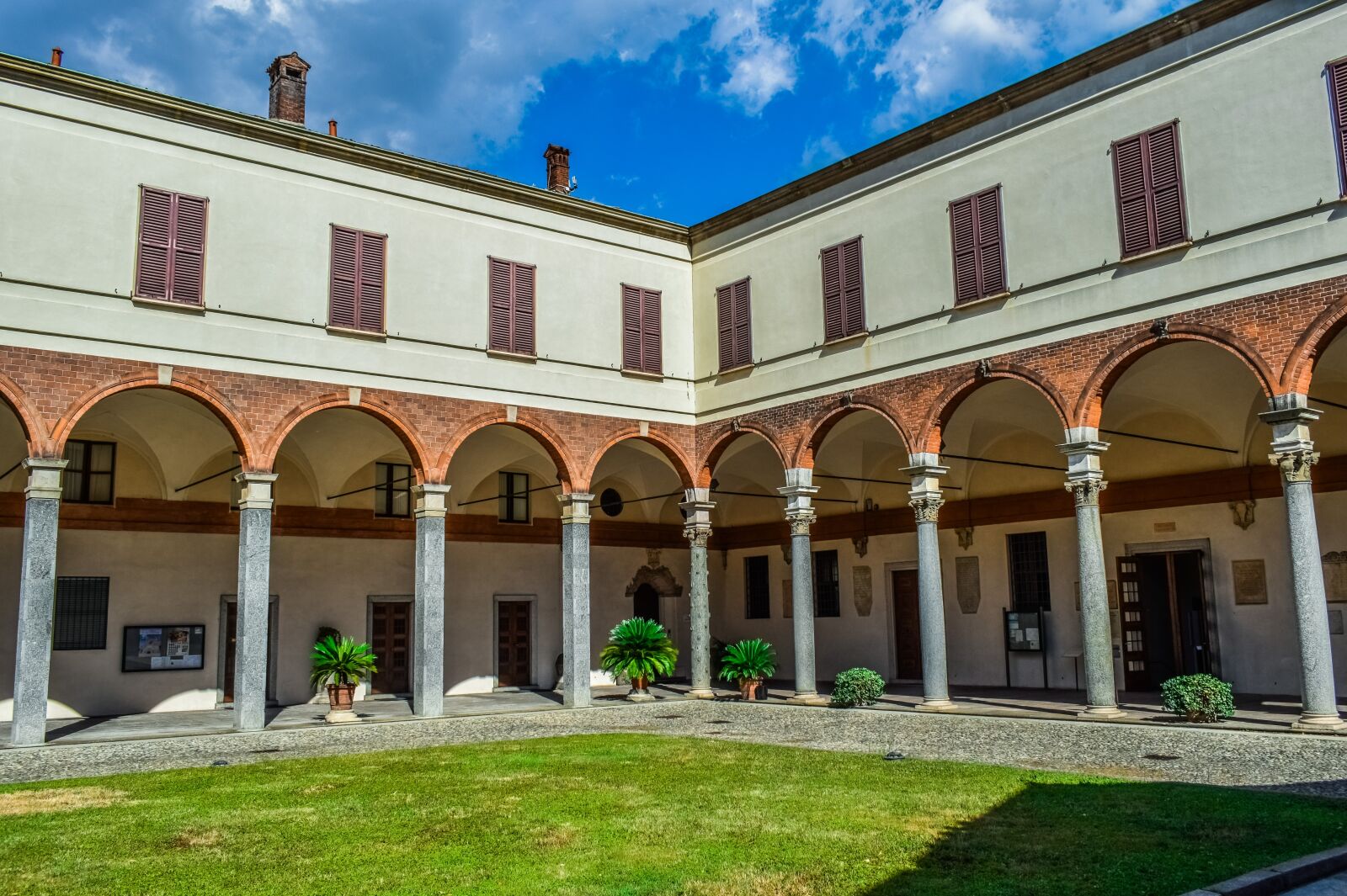 Nikon D3300 sample photo. Arcade, columns, architecture photography