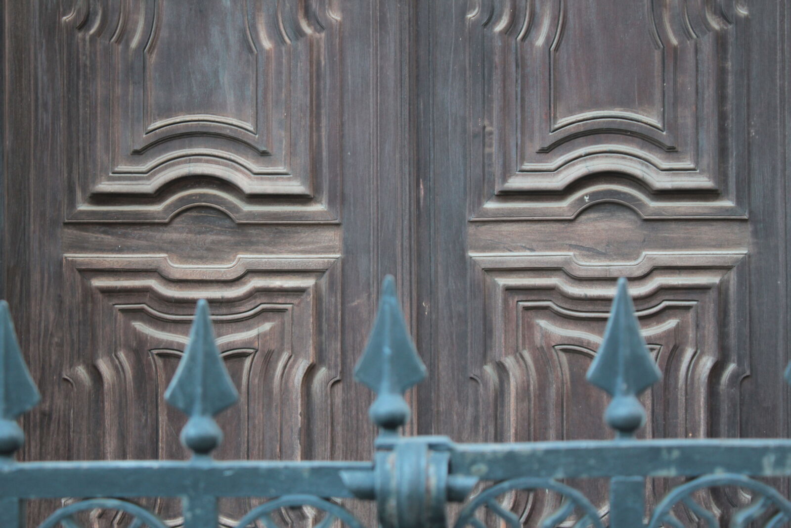 Canon EOS 550D (EOS Rebel T2i / EOS Kiss X4) sample photo. Door, gate photography