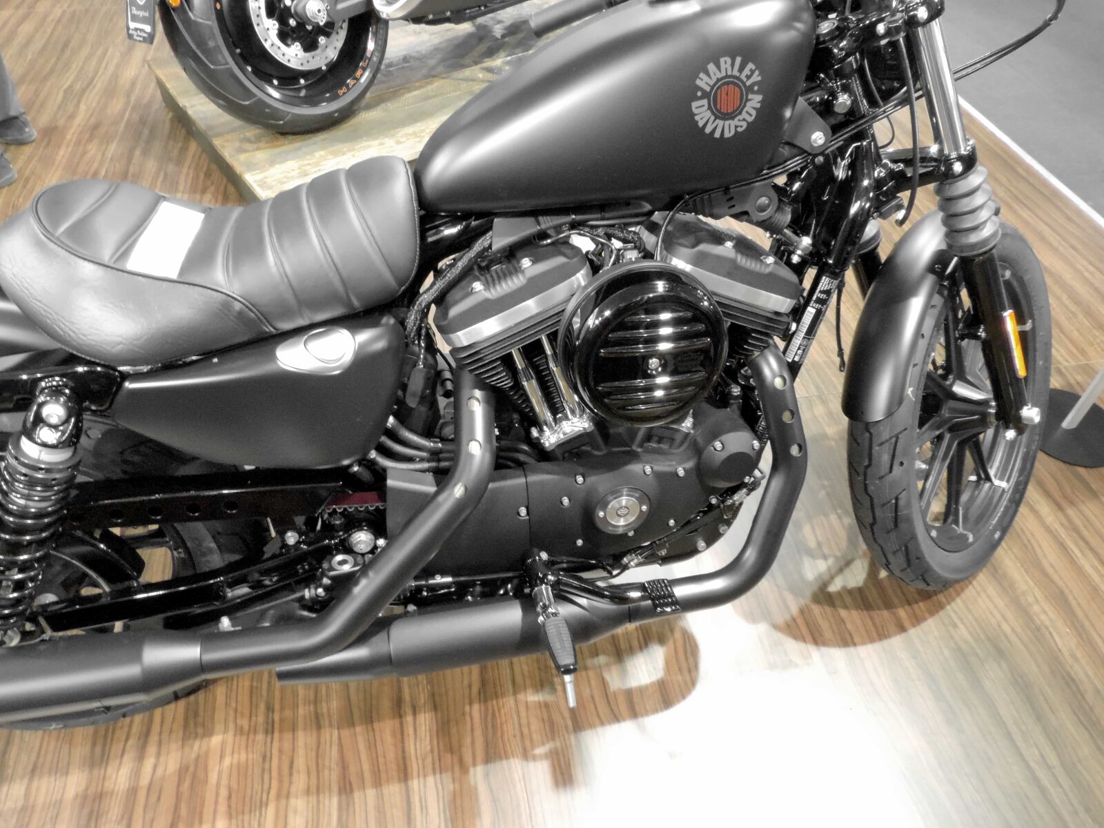 Nikon Coolpix P520 sample photo. Black, engine, motorcycle, transportation photography