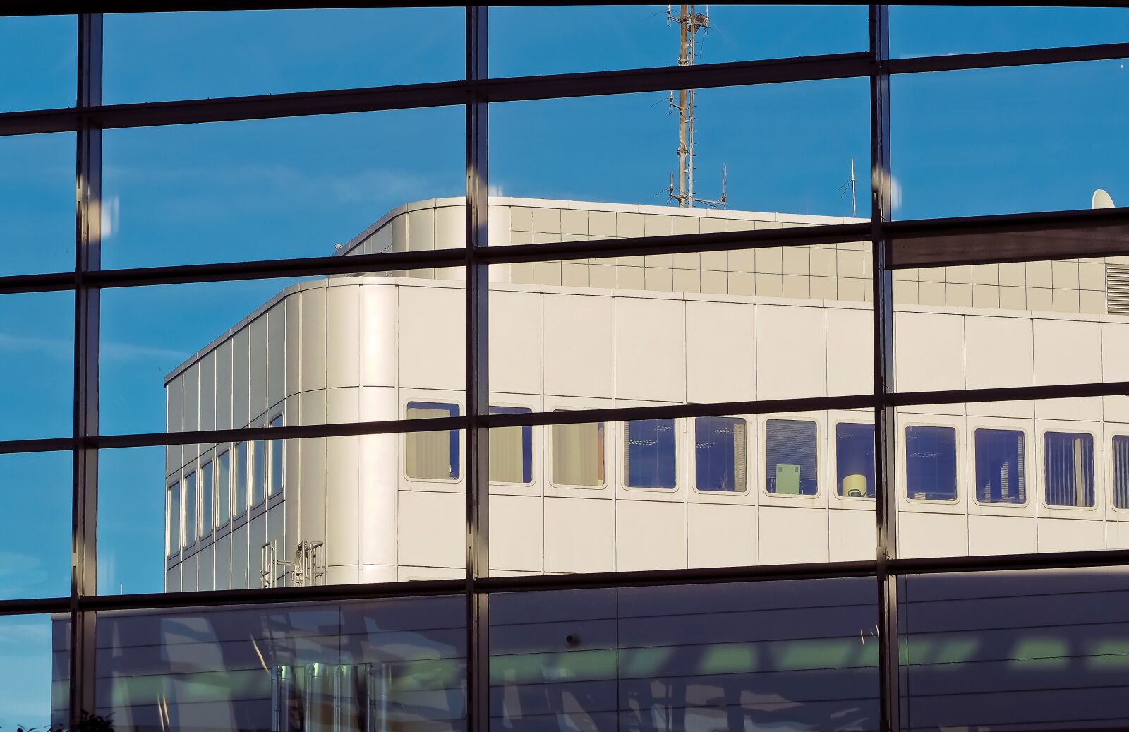 Olympus OM-D E-M10 sample photo. Architecture, facade, building photography