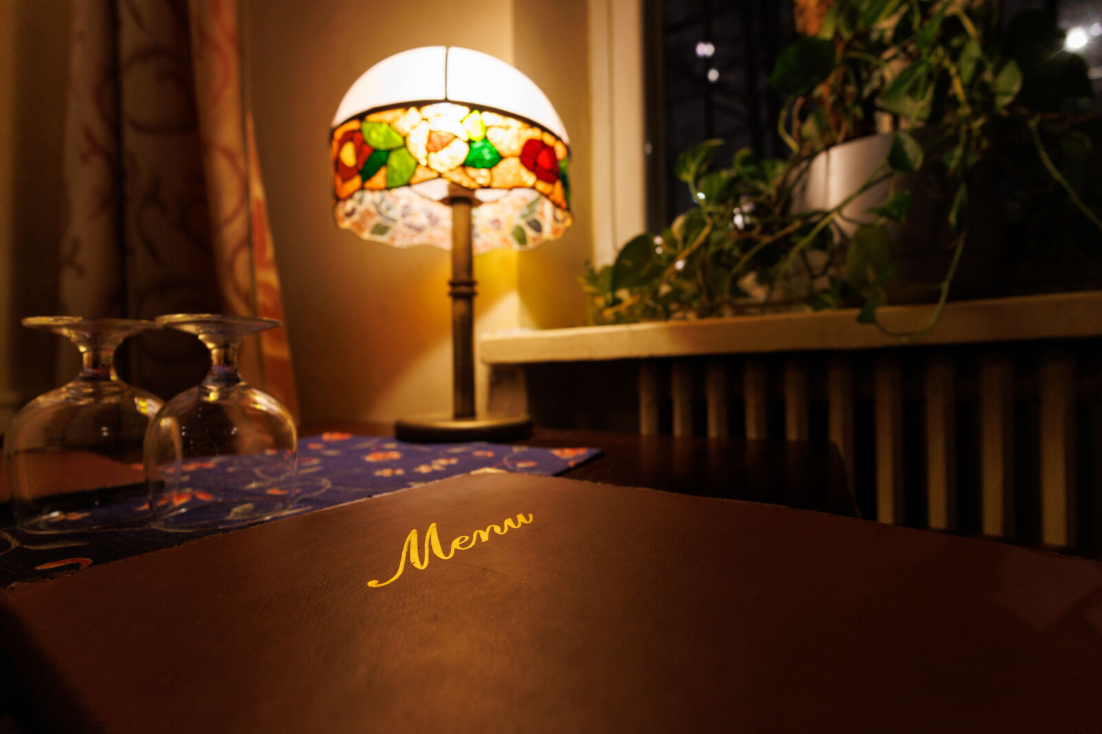 Canon EOS R7 sample photo. Restaurant menu photography