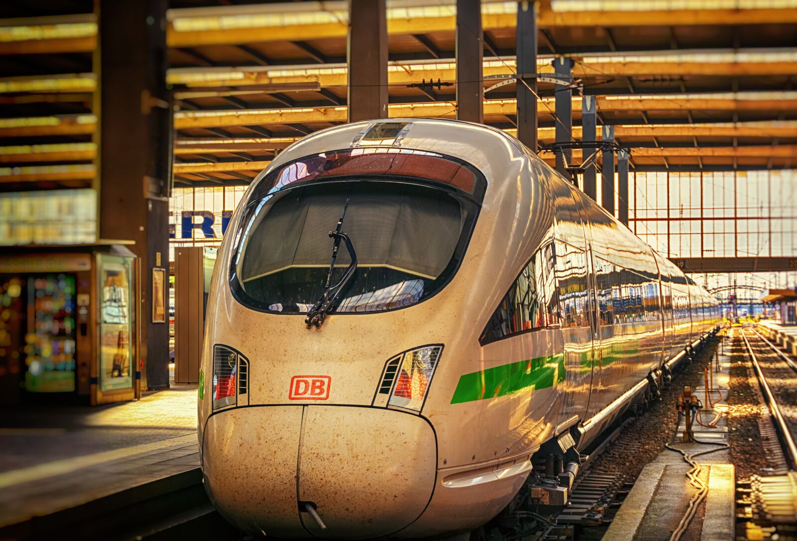 Sony E 16-50mm F3.5-5.6 PZ OSS sample photo. Ice, train, railway station photography