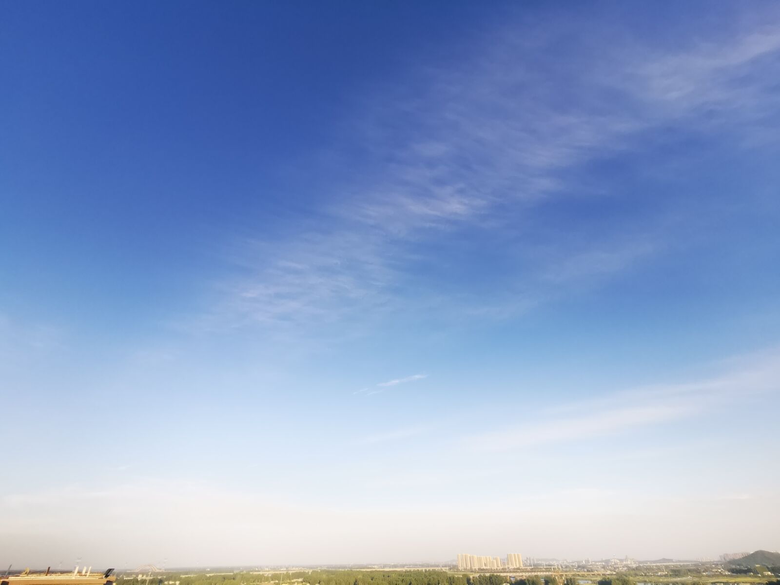 HUAWEI P30 sample photo. Blue sky, horizon, distance photography