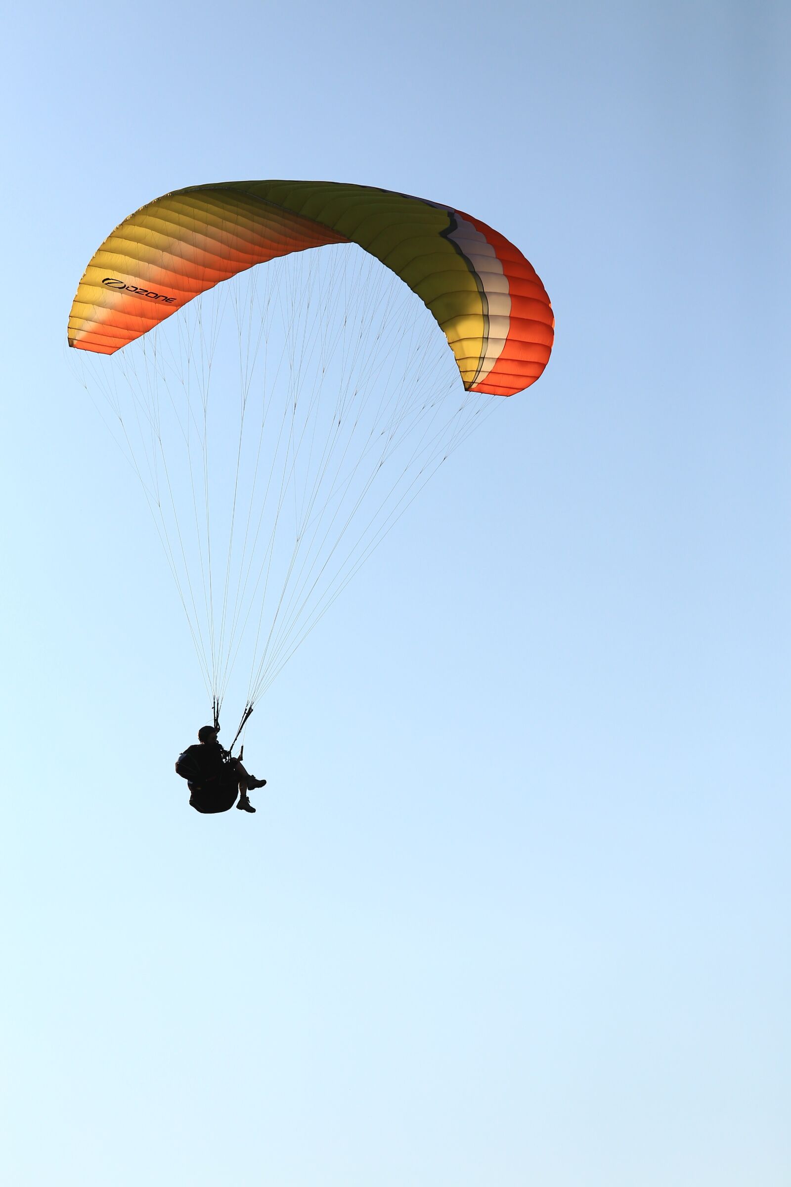Canon EF 70-200mm F2.8L USM sample photo. Paragliding, fly, sports photography