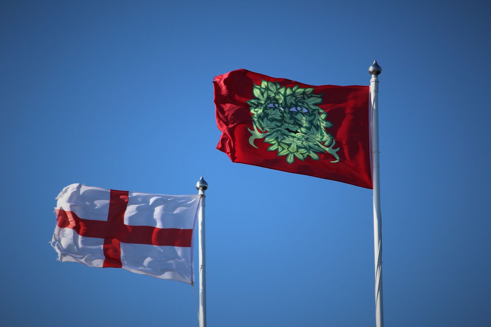Canon EOS 1200D (EOS Rebel T5 / EOS Kiss X70 / EOS Hi) sample photo. Flag, flag pole, england photography