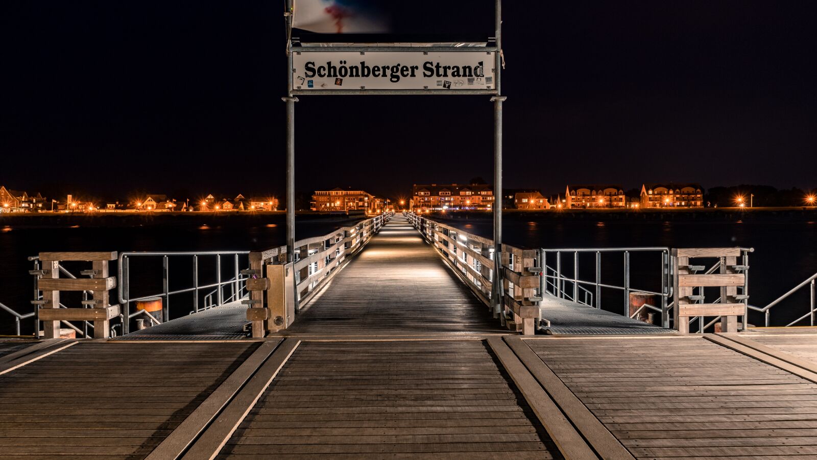Sony a7 II + Sony FE 28-70mm F3.5-5.6 OSS sample photo. Sea bridge, web, baltic photography