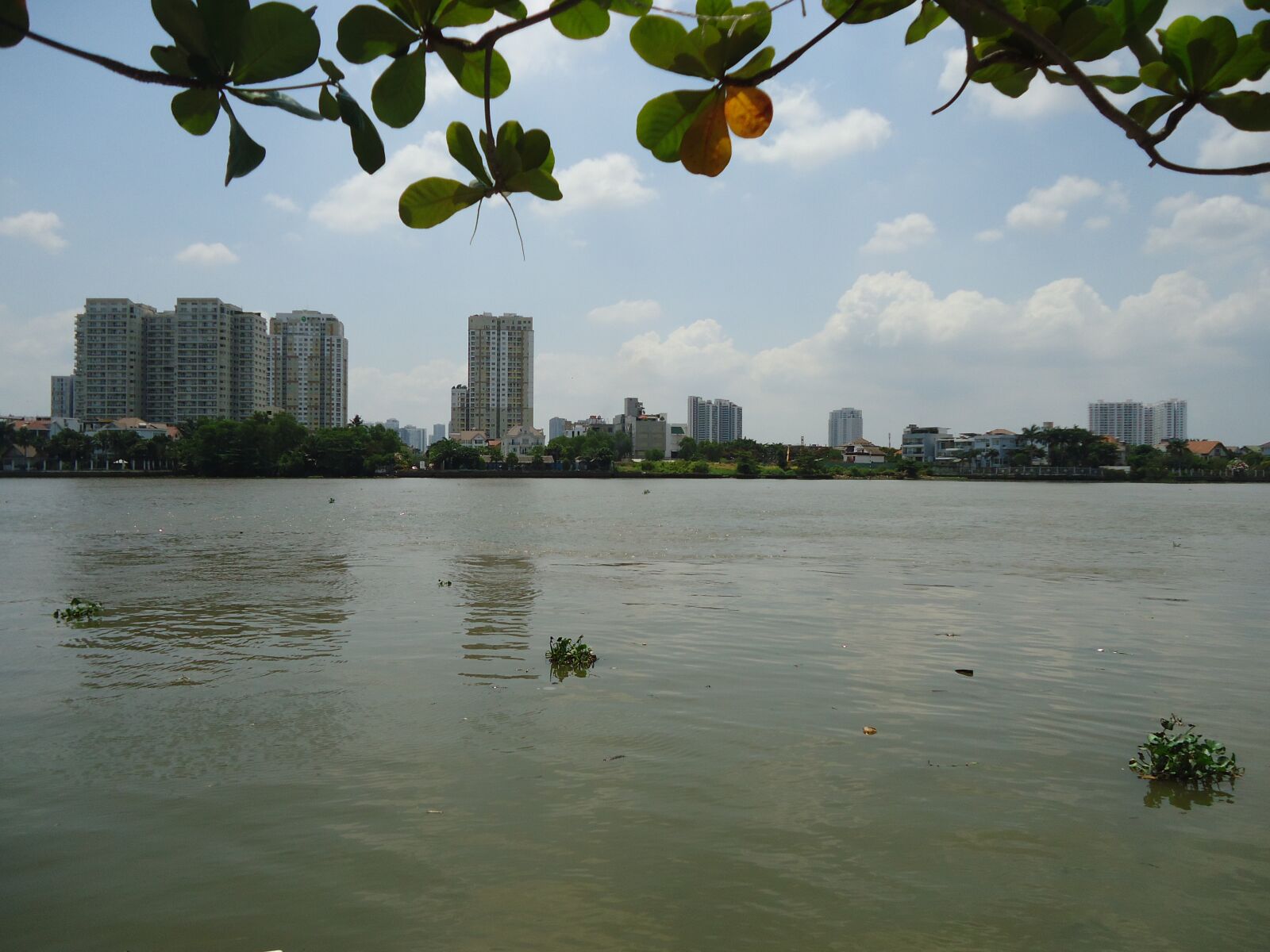 Sony Cyber-shot DSC-W530 sample photo. Saigon river landscape, water photography